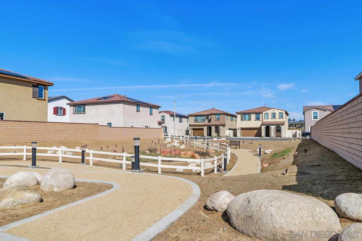 Detail Gallery Image 36 of 45 For 36588  Diego Springs, Murrieta,  CA 92563 - 5 Beds | 3 Baths