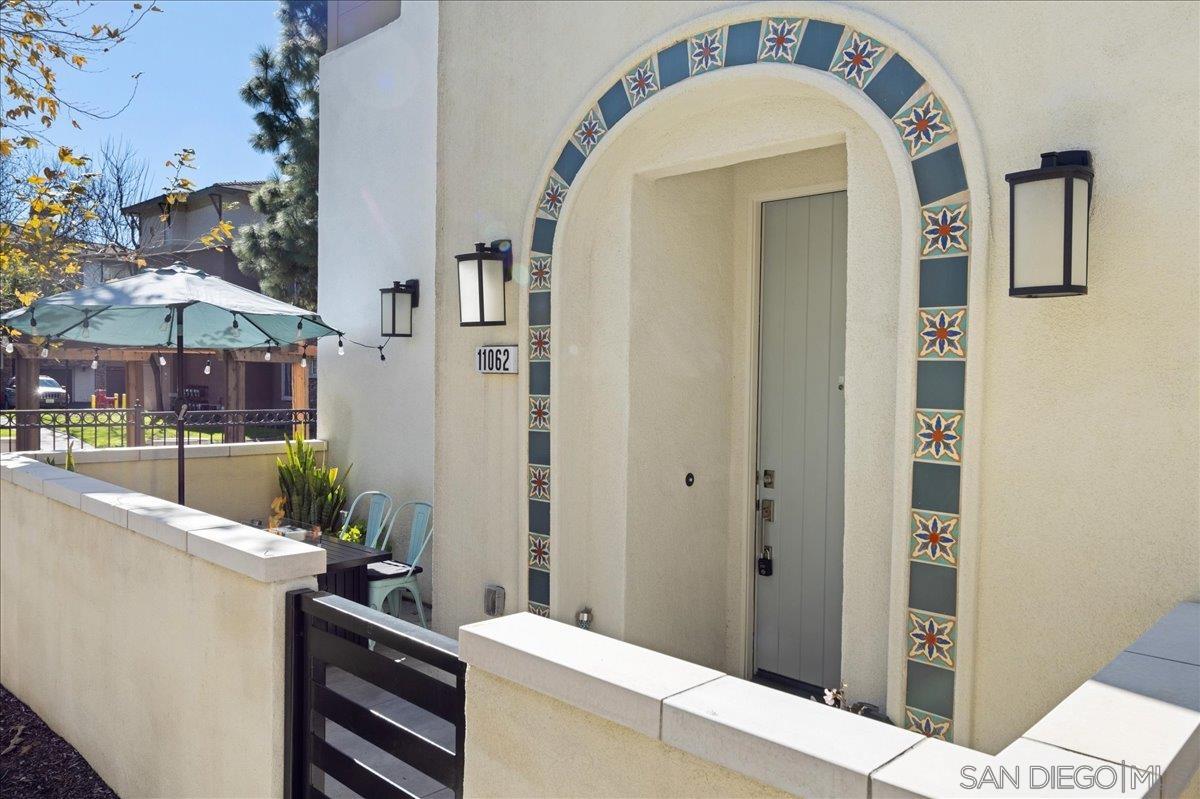 Detail Gallery Image 4 of 51 For 11062  Renewal Dr, Rancho Cucamonga,  CA 91730 - 4 Beds | 3/1 Baths