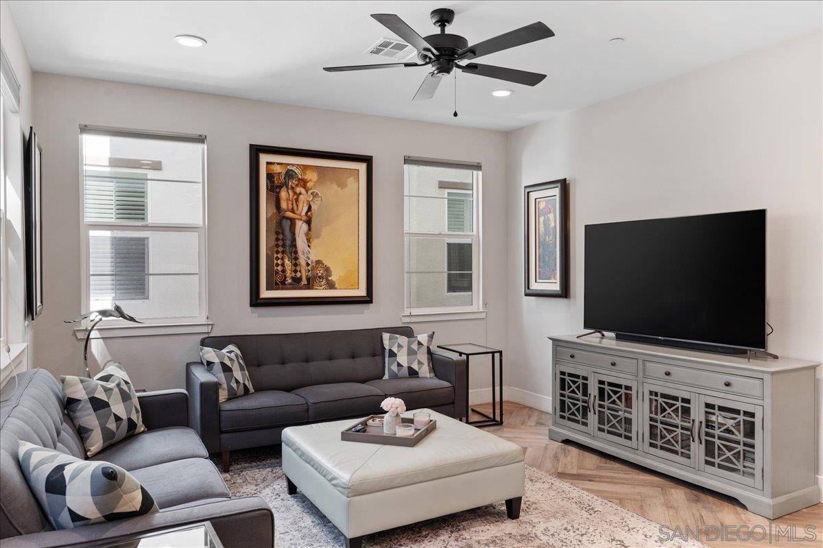 Detail Gallery Image 7 of 51 For 11062  Renewal Dr, Rancho Cucamonga,  CA 91730 - 4 Beds | 3/1 Baths