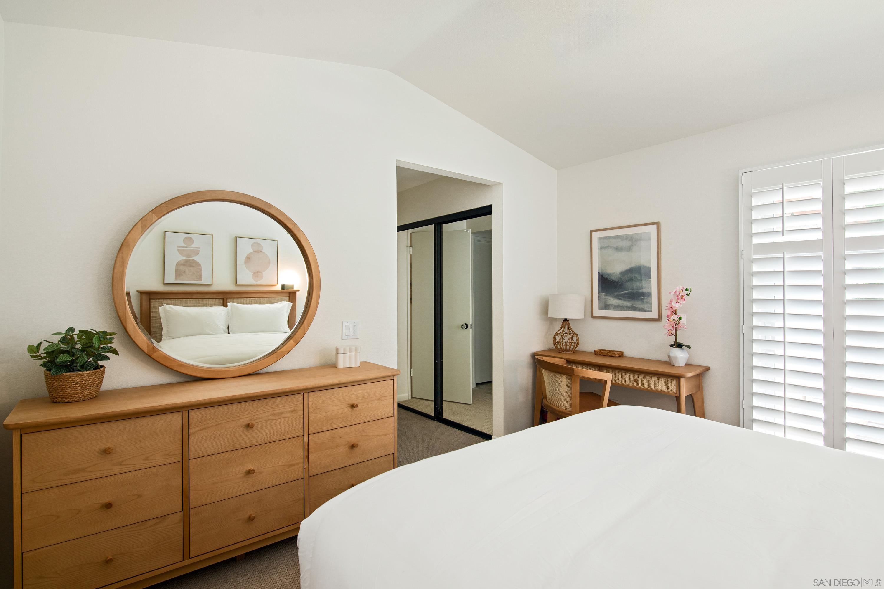 Detail Gallery Image 20 of 29 For 3854  Creststone Place, San Diego,  CA 92130 - 2 Beds | 2 Baths