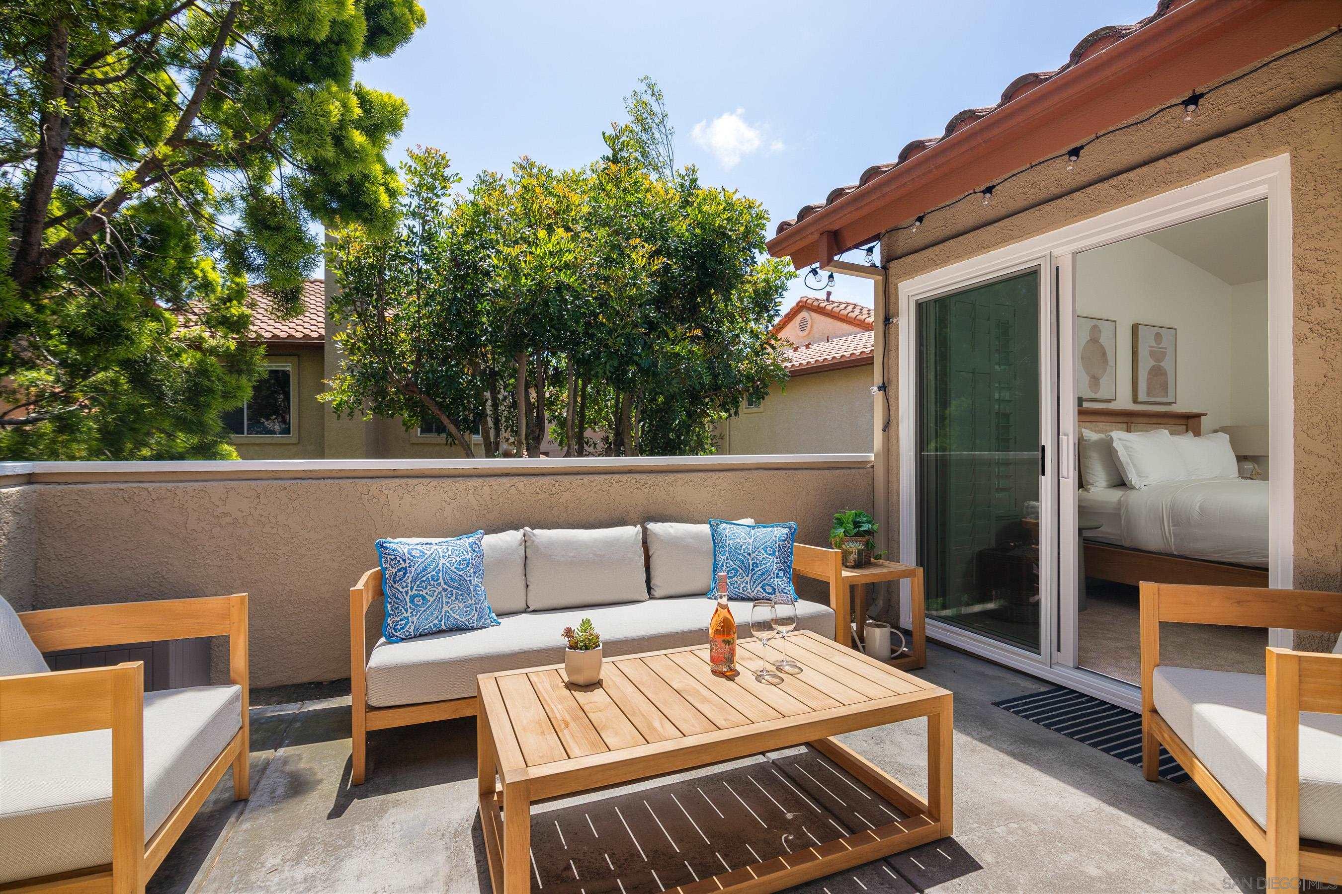 Detail Gallery Image 26 of 29 For 3854  Creststone Place, San Diego,  CA 92130 - 2 Beds | 2 Baths