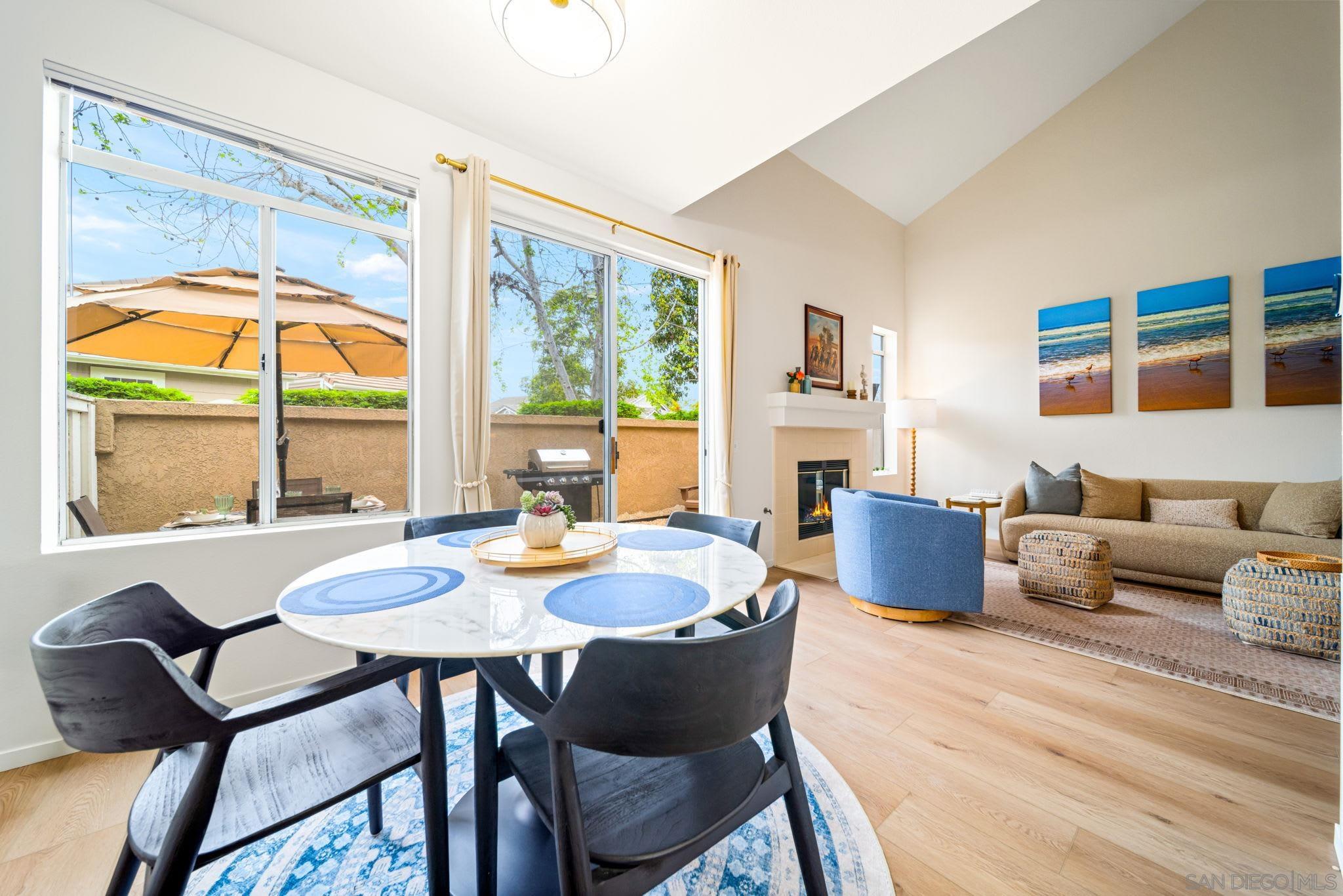 Detail Gallery Image 12 of 42 For 3876  Creststone, San Diego,  CA 92130 - 2 Beds | 2/1 Baths