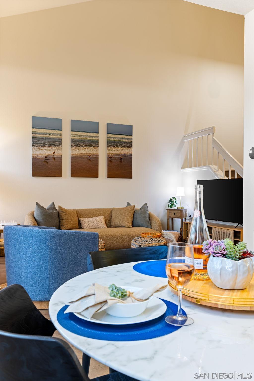 Detail Gallery Image 13 of 42 For 3876  Creststone, San Diego,  CA 92130 - 2 Beds | 2/1 Baths