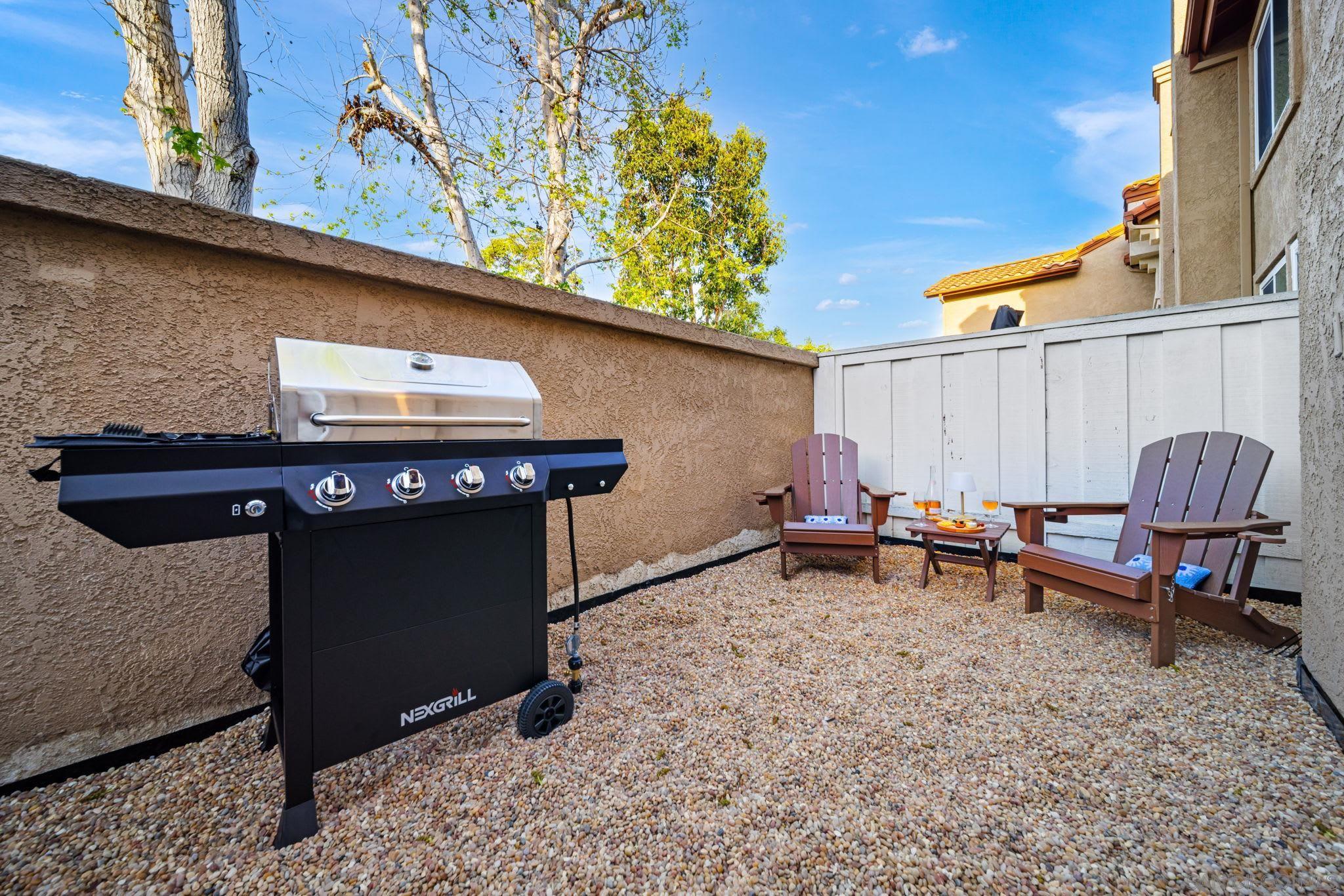 Detail Gallery Image 33 of 42 For 3876  Creststone, San Diego,  CA 92130 - 2 Beds | 2/1 Baths
