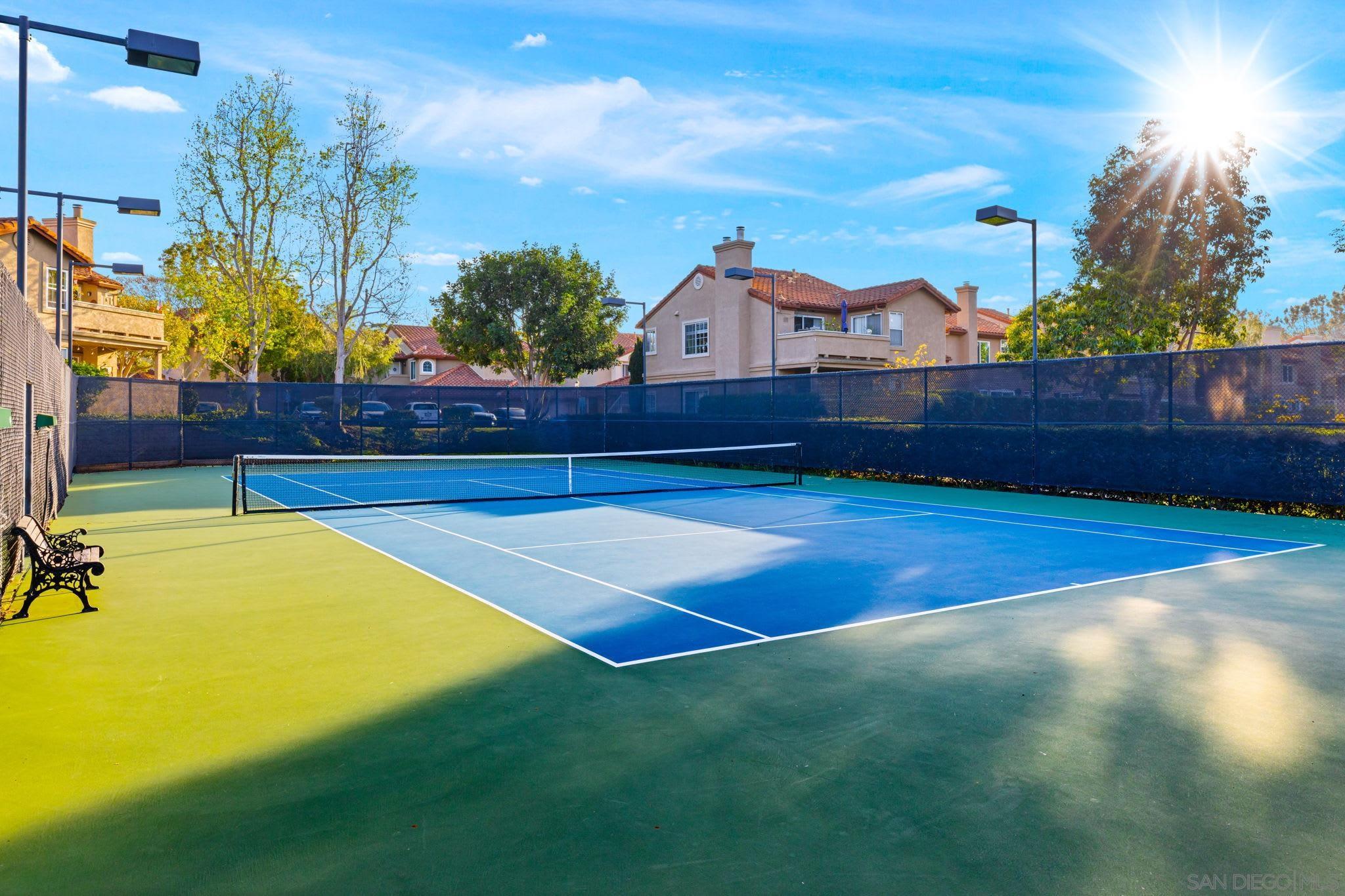 Detail Gallery Image 41 of 42 For 3876  Creststone, San Diego,  CA 92130 - 2 Beds | 2/1 Baths