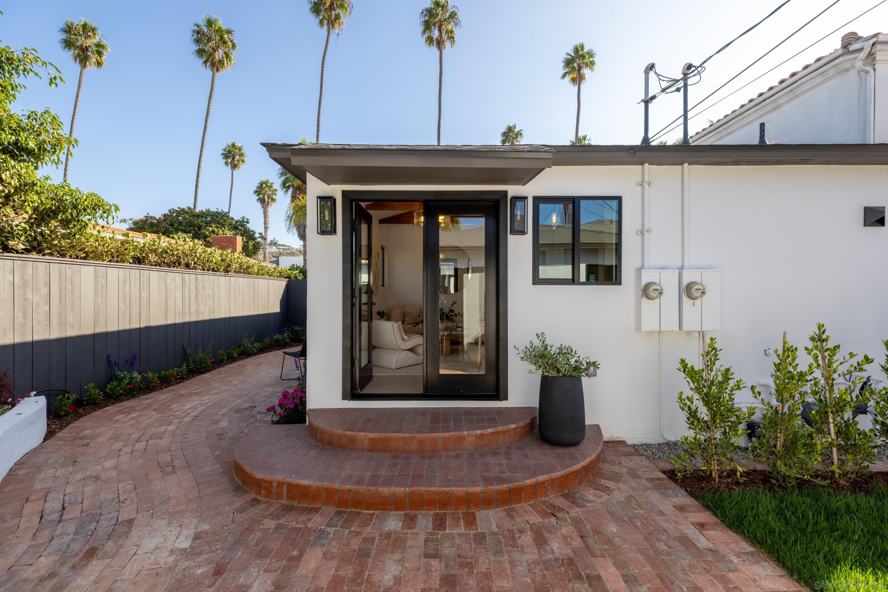 Detail Gallery Image 12 of 25 For 434 - 436  Bonair St, La Jolla,  CA 92037 - 3 Beds | 2 Baths