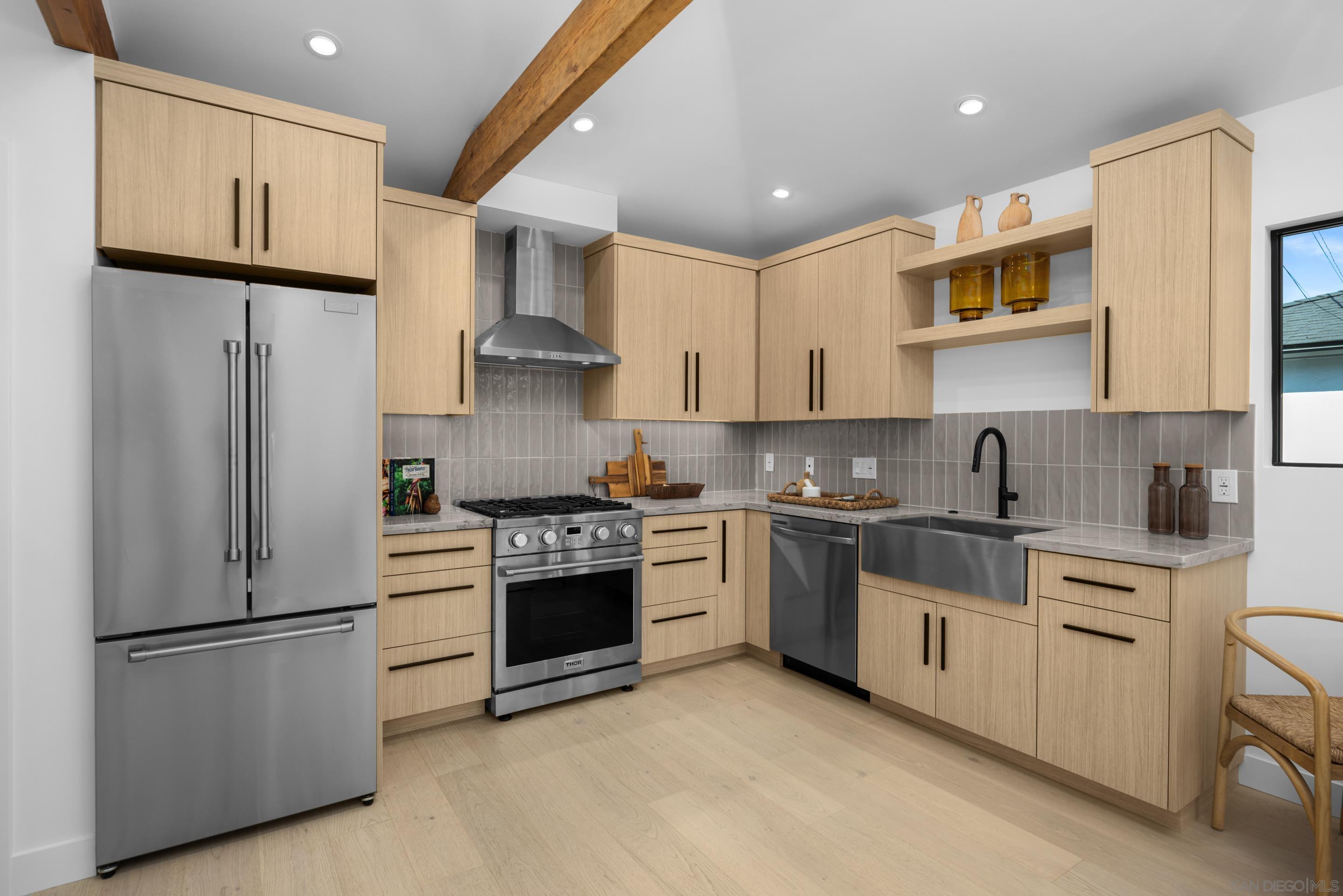 Detail Gallery Image 13 of 25 For 434 - 436  Bonair St, La Jolla,  CA 92037 - 3 Beds | 2 Baths