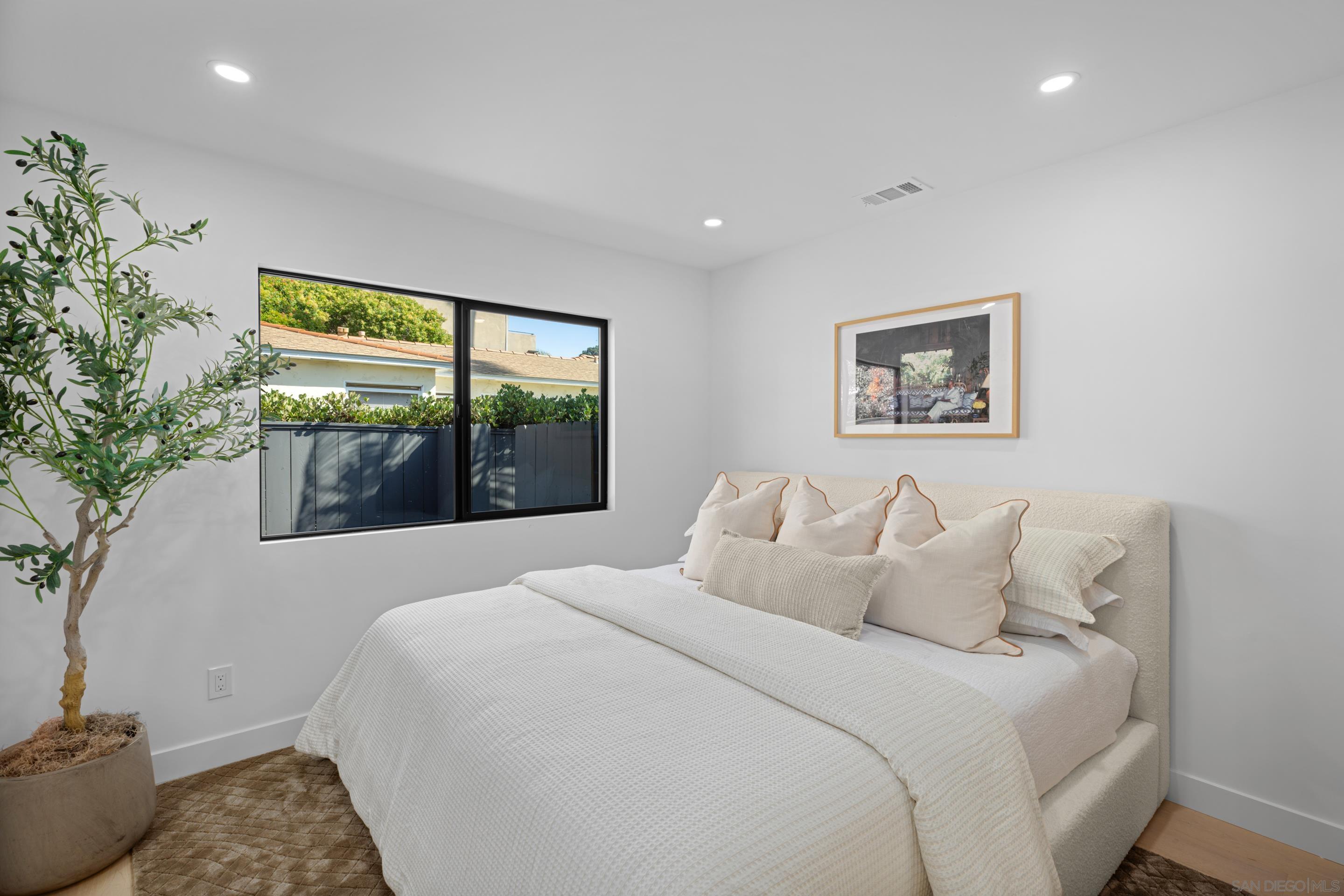 Detail Gallery Image 16 of 25 For 434 - 436  Bonair St, La Jolla,  CA 92037 - 3 Beds | 2 Baths