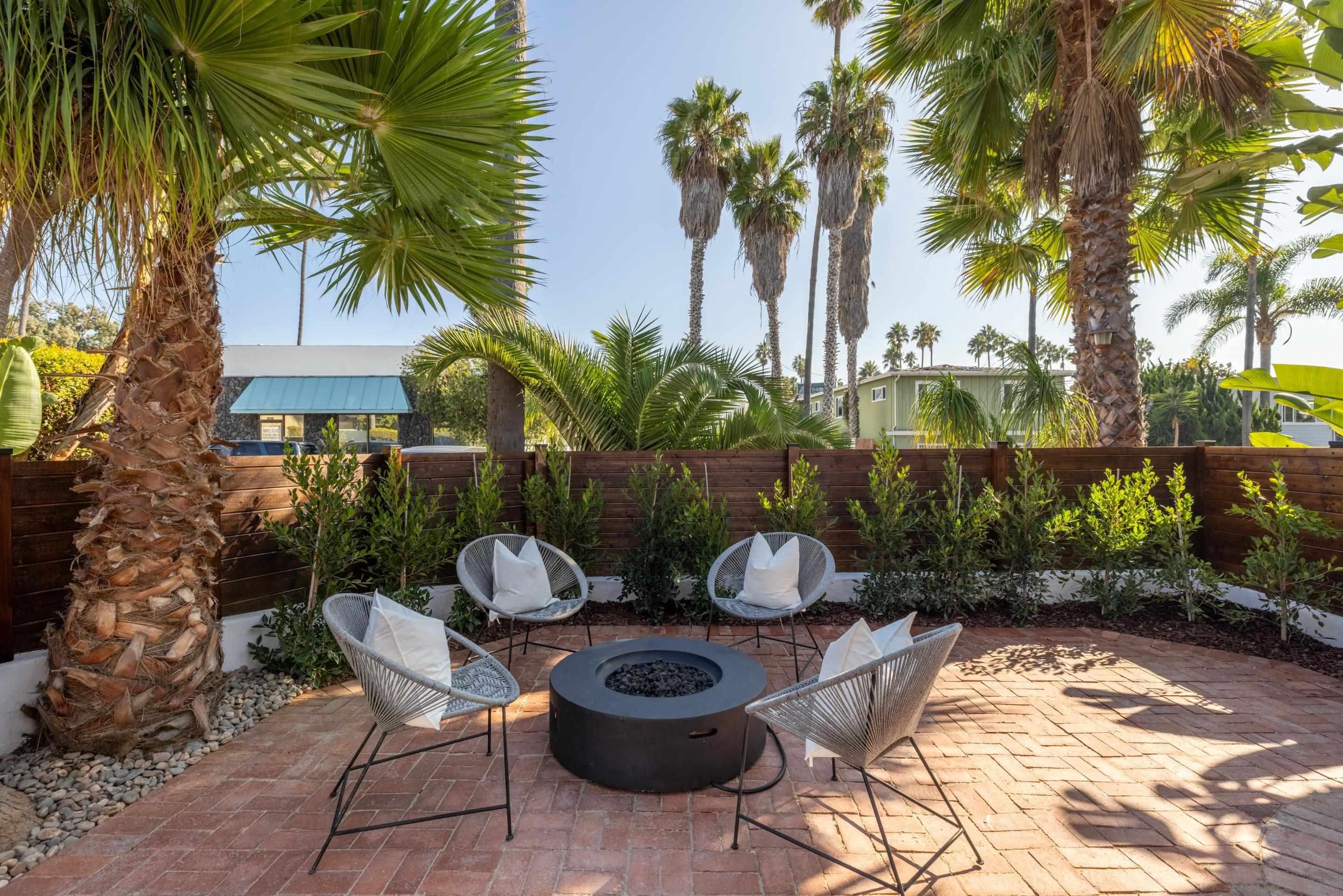 Detail Gallery Image 10 of 25 For 434 - 436  Bonair St, La Jolla,  CA 92037 - 3 Beds | 2 Baths