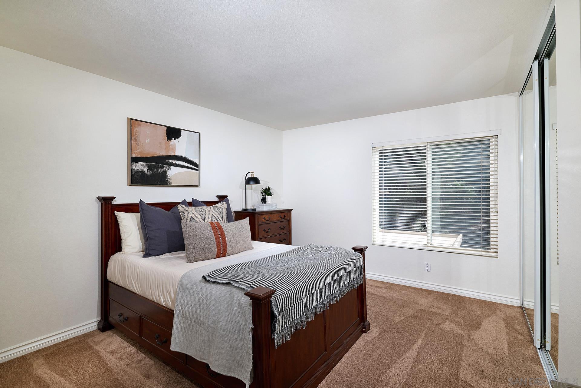 Detail Gallery Image 18 of 44 For 10585  Canyon Lake, San Diego,  CA 92131 - 6 Beds | 3/1 Baths