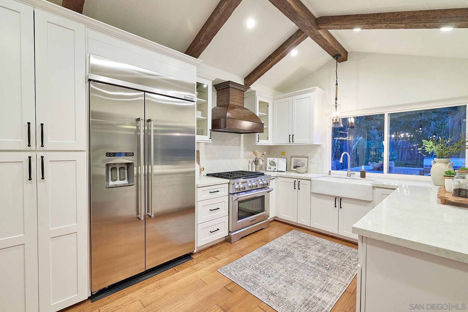 Detail Gallery Image 8 of 44 For 10585  Canyon Lake, San Diego,  CA 92131 - 6 Beds | 3/1 Baths