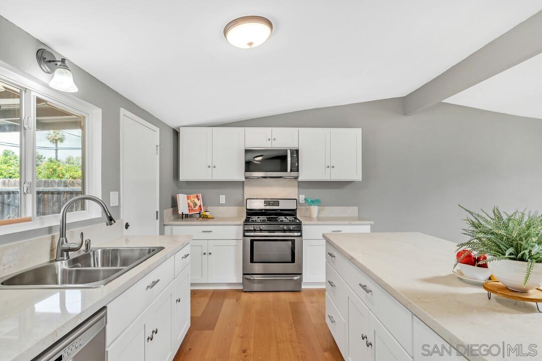 Detail Gallery Image 8 of 24 For 536  Rogue Rd, El Cajon,  CA 92020 - 3 Beds | 2 Baths