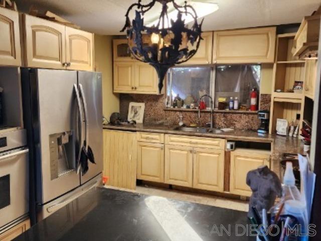 Detail Gallery Image 12 of 19 For 4862  Voltaire, San Diego,  CA 92107 - 5 Beds | 3/1 Baths