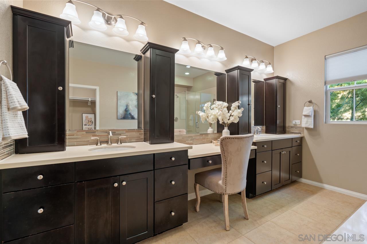 Detail Gallery Image 19 of 33 For 943  Tucana, San Marcos,  CA 92078 - 5 Beds | 4 Baths