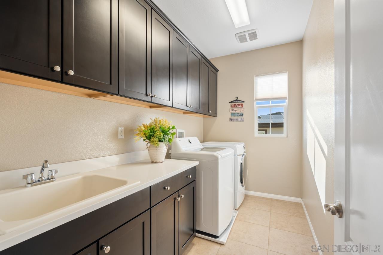 Detail Gallery Image 29 of 33 For 943  Tucana, San Marcos,  CA 92078 - 5 Beds | 4 Baths