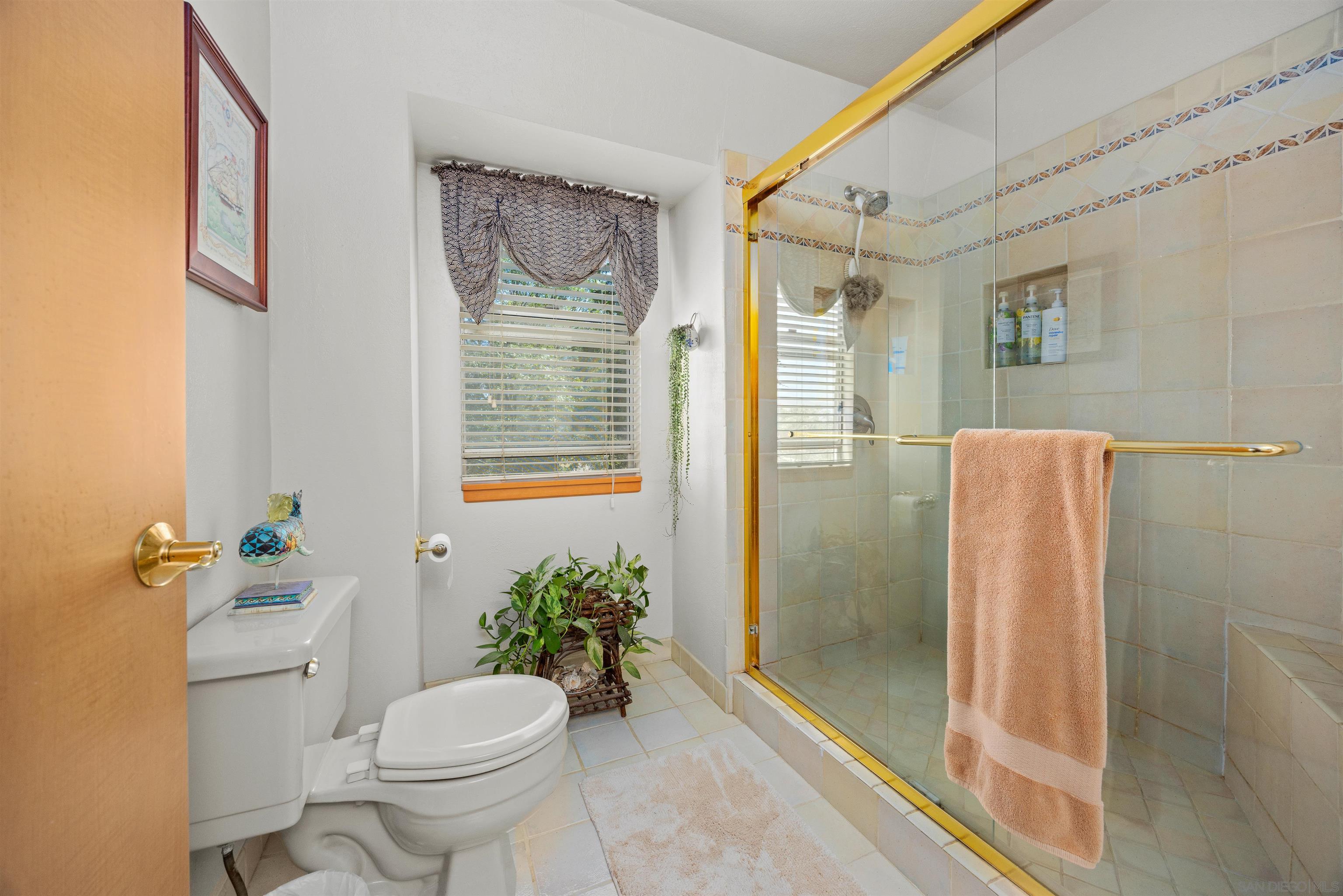 Detail Gallery Image 20 of 67 For 28808  Mountain Meadow, Escondido,  CA 92026 - 3 Beds | 2/1 Baths