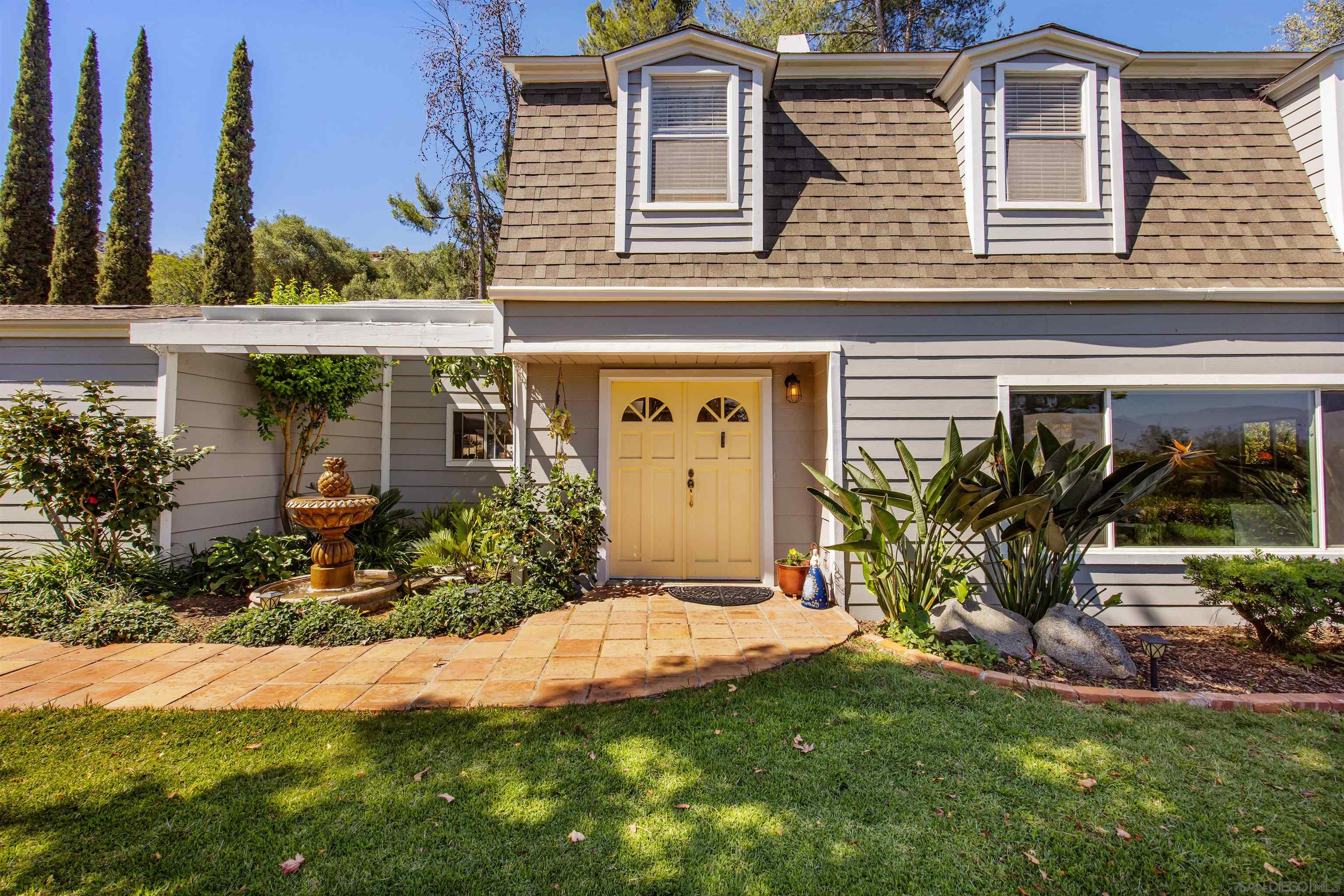 Detail Gallery Image 3 of 67 For 28808  Mountain Meadow, Escondido,  CA 92026 - 3 Beds | 2/1 Baths