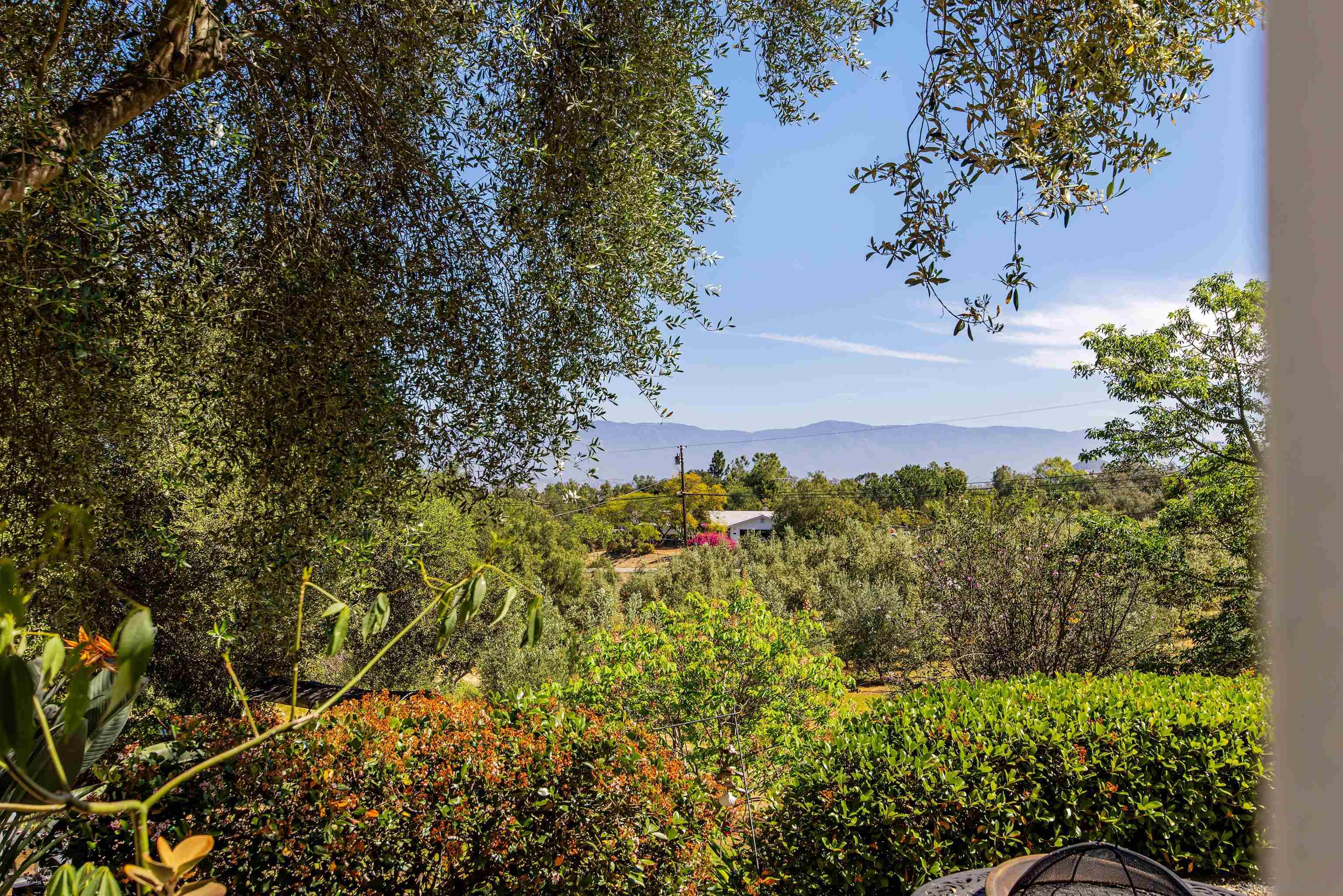 Detail Gallery Image 31 of 67 For 28808  Mountain Meadow, Escondido,  CA 92026 - 3 Beds | 2/1 Baths