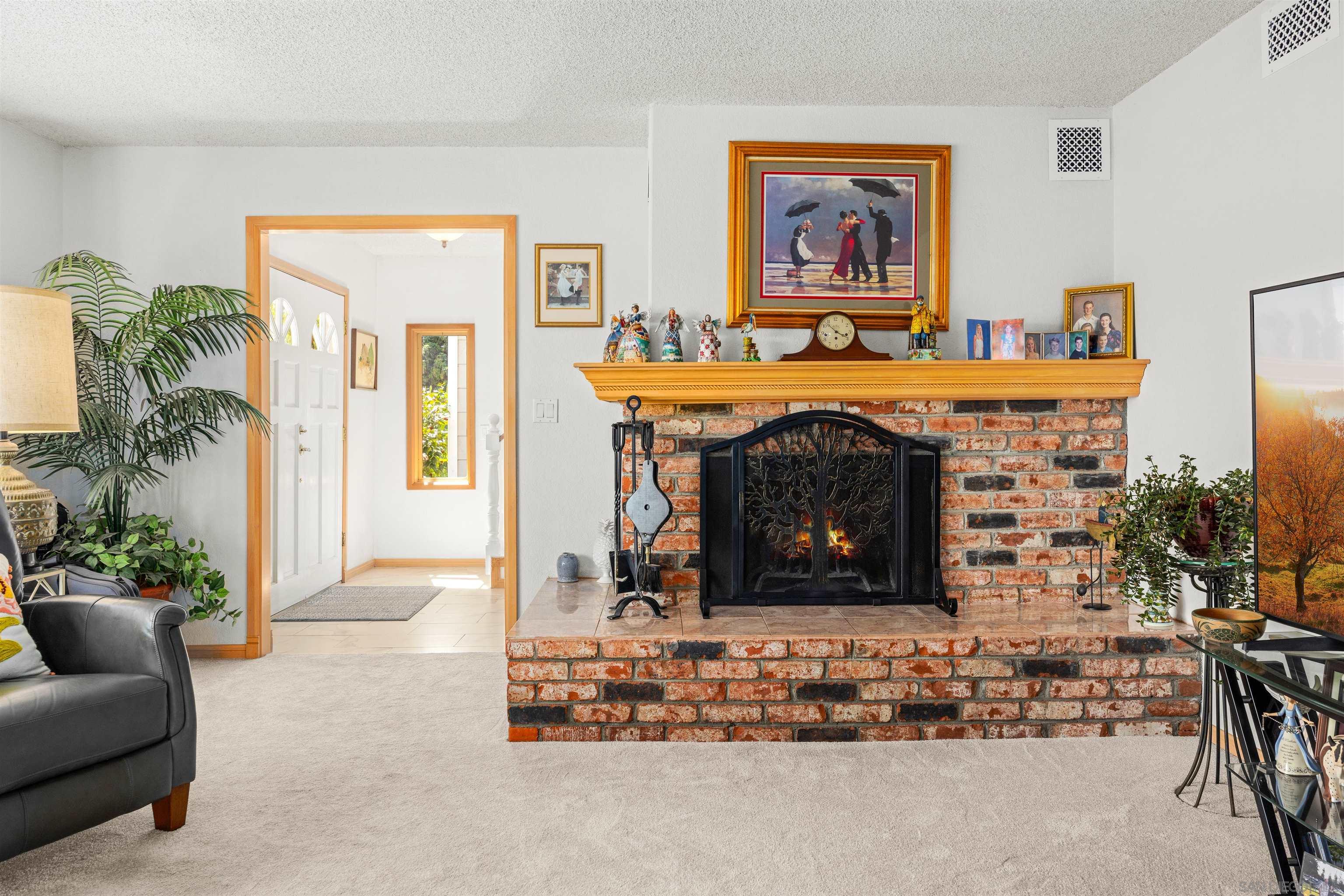 Detail Gallery Image 5 of 67 For 28808  Mountain Meadow, Escondido,  CA 92026 - 3 Beds | 2/1 Baths