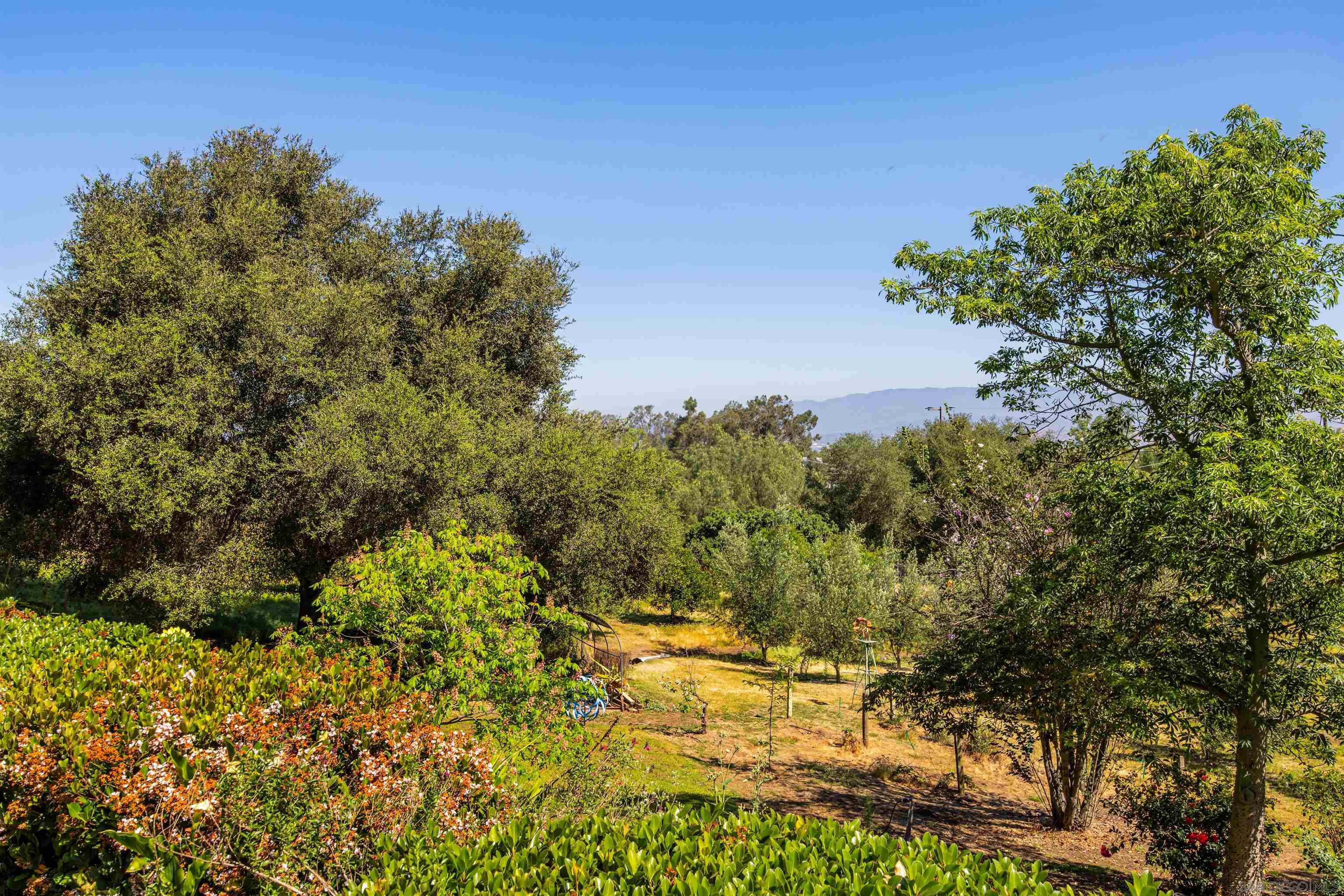 Detail Gallery Image 43 of 67 For 28808  Mountain Meadow, Escondido,  CA 92026 - 3 Beds | 2/1 Baths