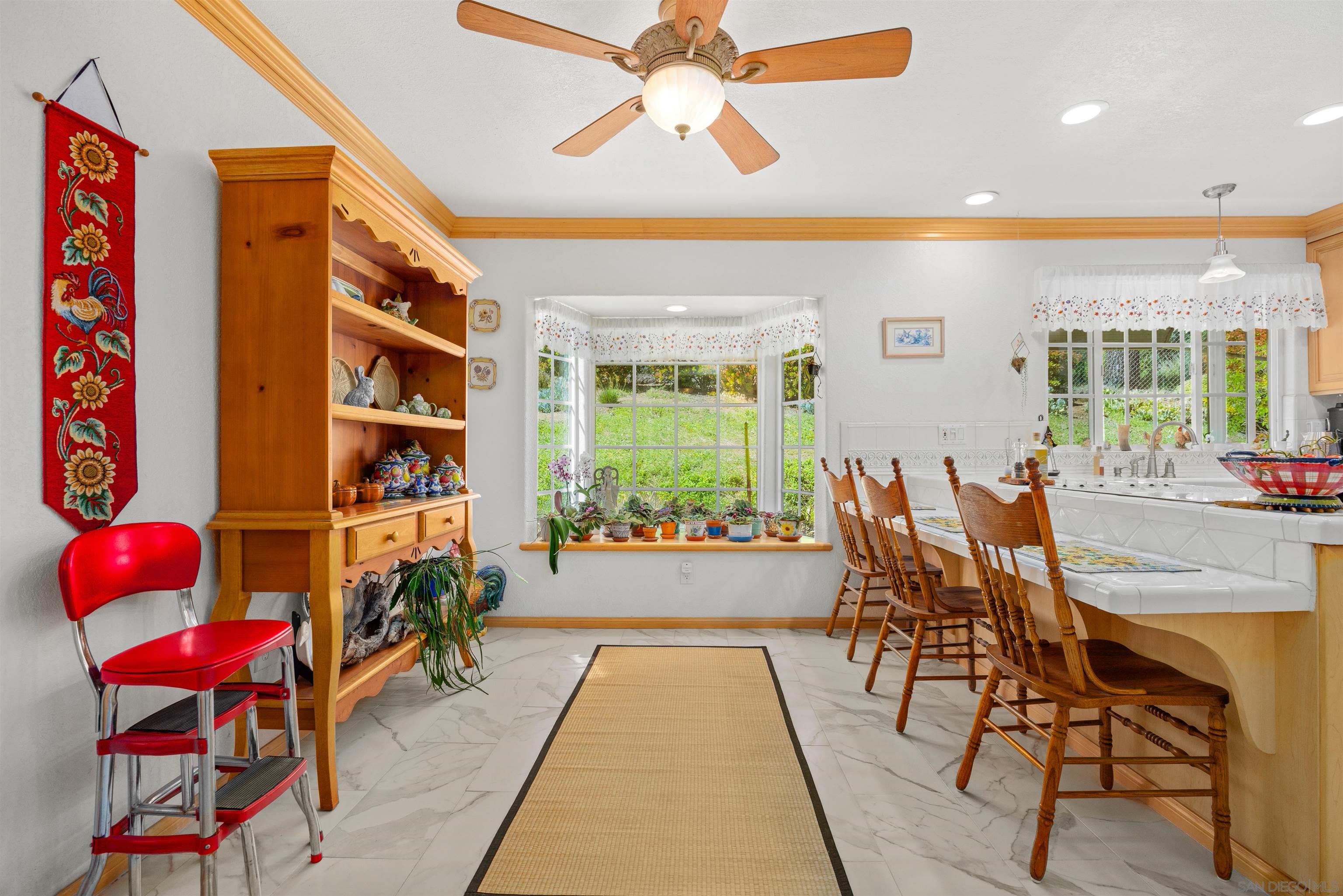 Detail Gallery Image 7 of 67 For 28808  Mountain Meadow, Escondido,  CA 92026 - 3 Beds | 2/1 Baths