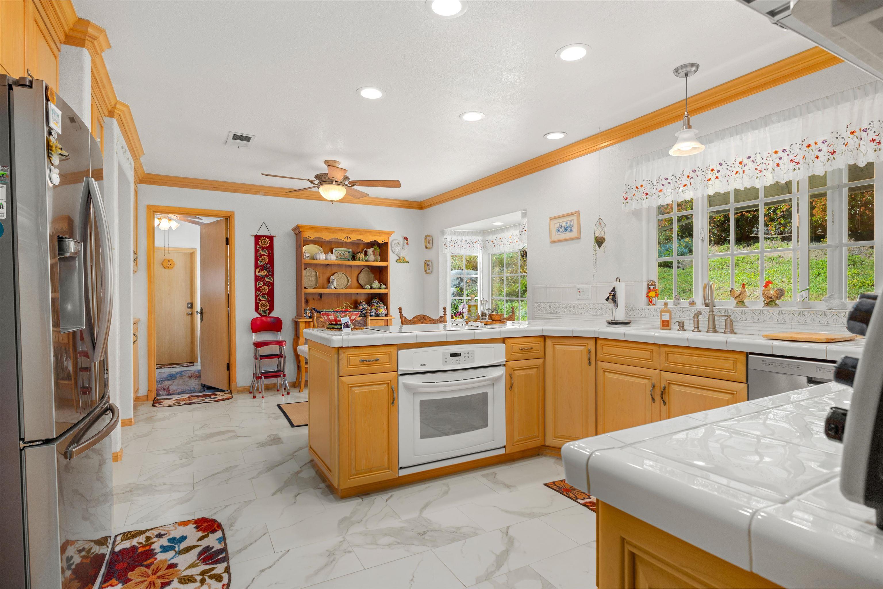 Detail Gallery Image 9 of 67 For 28808  Mountain Meadow, Escondido,  CA 92026 - 3 Beds | 2/1 Baths