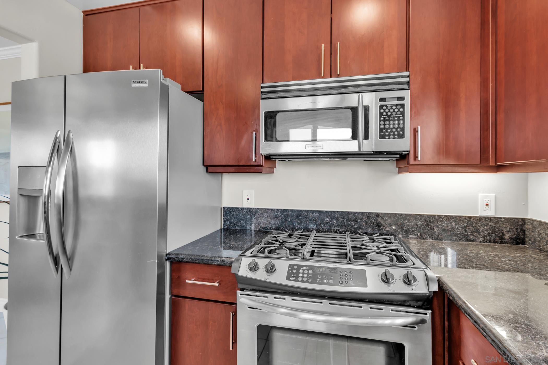 Detail Gallery Image 6 of 24 For 1150  21st Street  #20,  San Diego,  CA 92102 - 2 Beds | 2 Baths