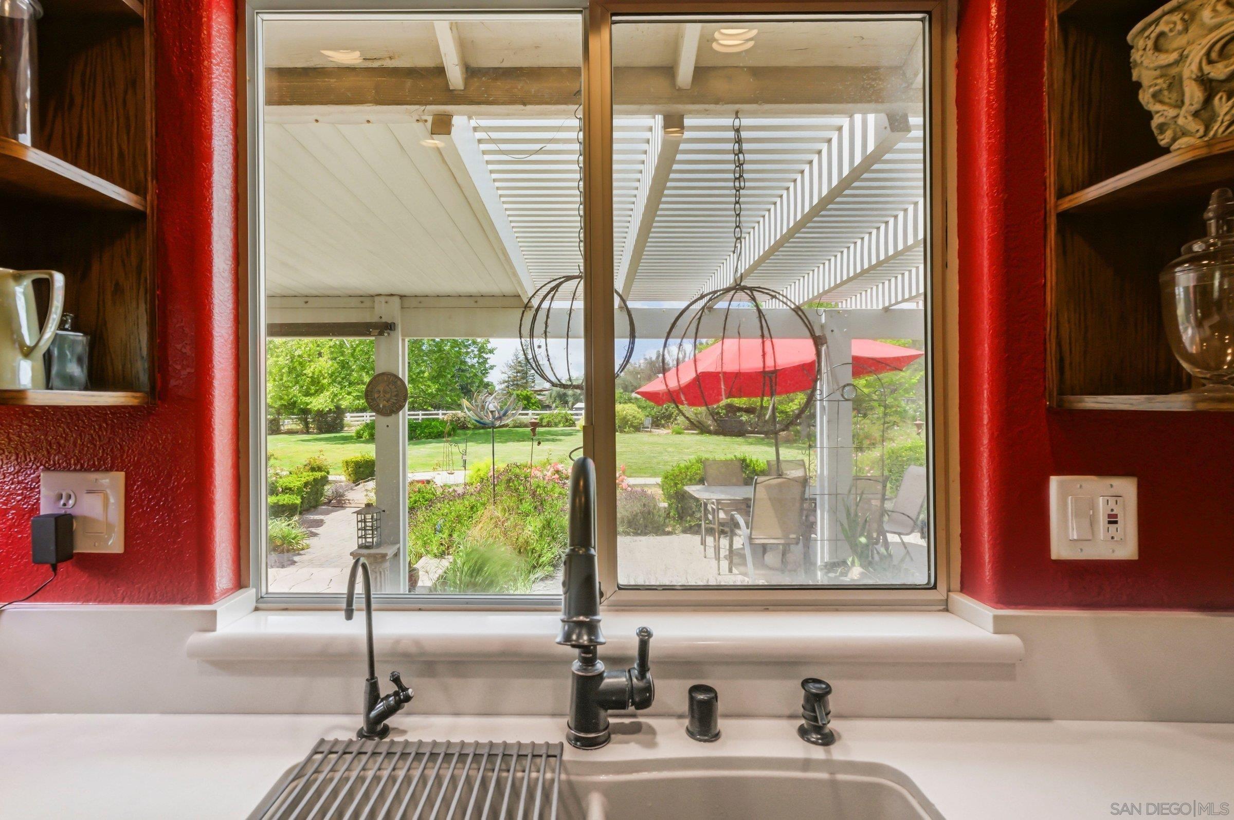 Detail Gallery Image 11 of 41 For 2417  Robertson, Ramona,  CA 92065 - 4 Beds | 2 Baths