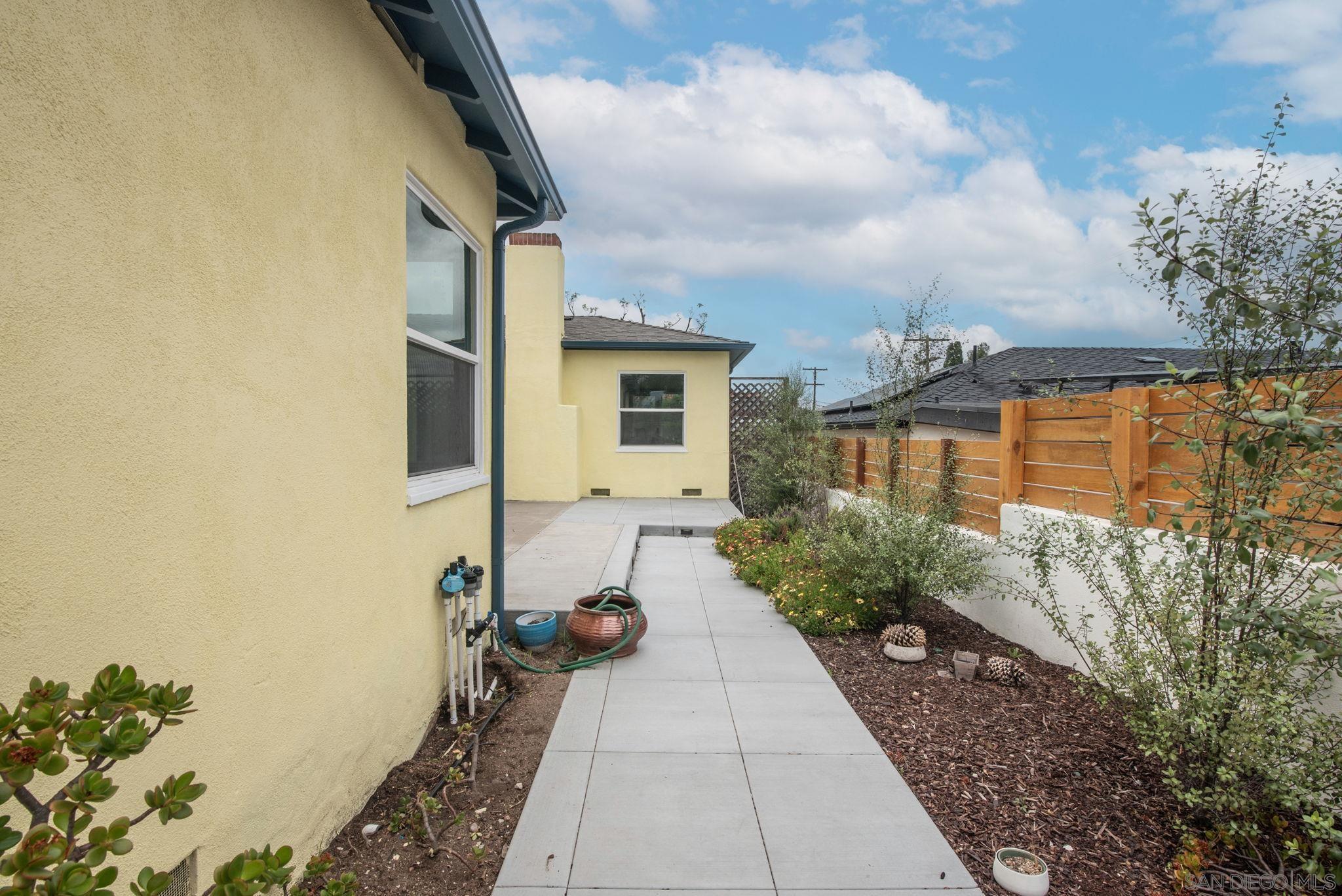 Detail Gallery Image 13 of 15 For 4575  Alice St., San Diego,  CA 92115 - 2 Beds | 2 Baths