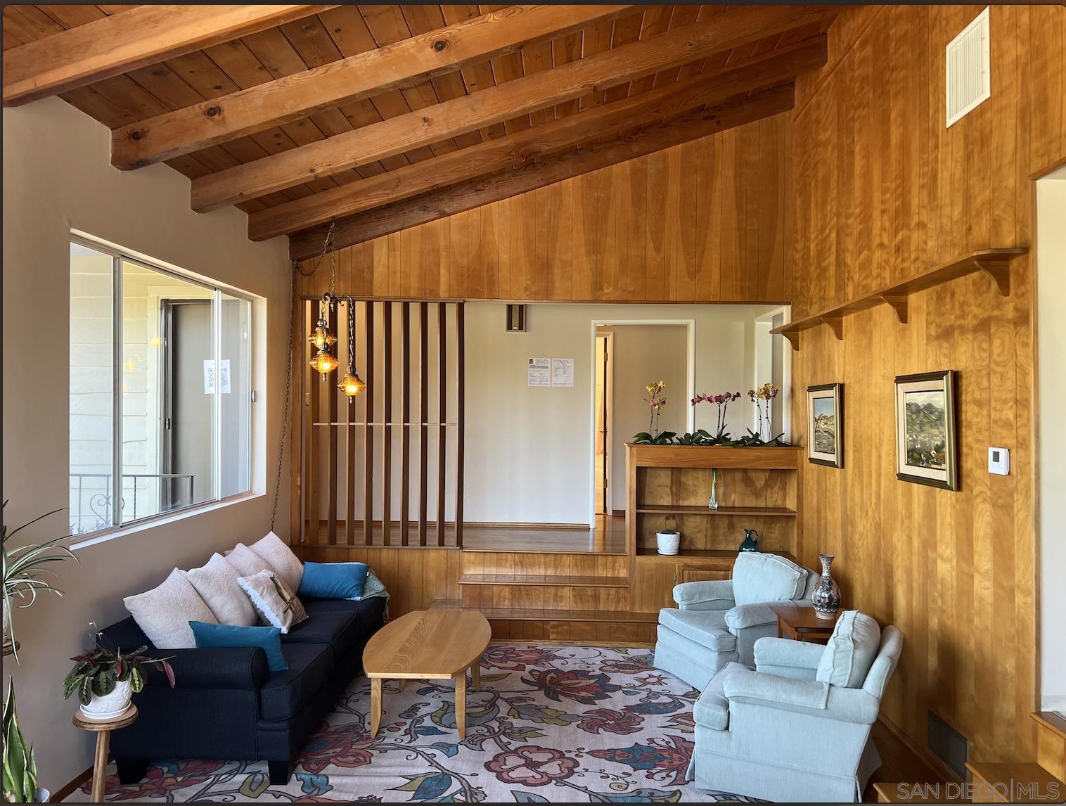 Detail Gallery Image 2 of 27 For 3958  Kenwood Dr, Spring Valley,  CA 91977 - 3 Beds | 2 Baths