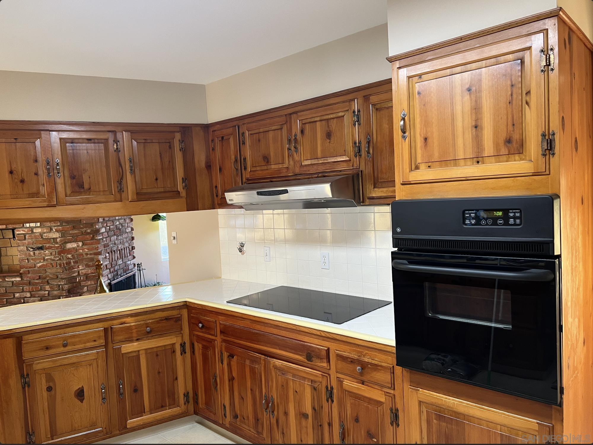 Detail Gallery Image 6 of 27 For 3958  Kenwood Dr, Spring Valley,  CA 91977 - 3 Beds | 2 Baths