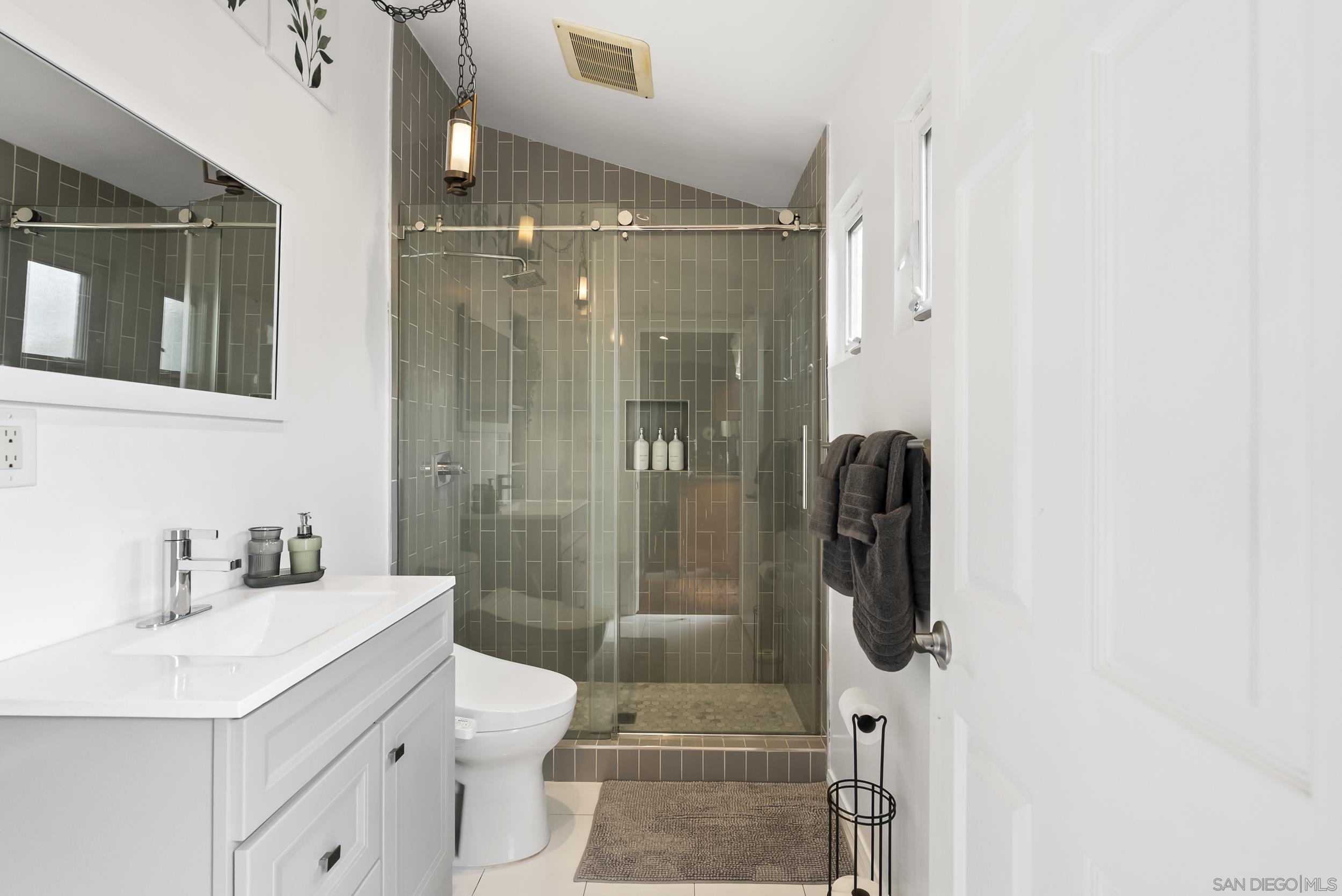 Detail Gallery Image 14 of 40 For 3679  Landis, San Diego,  CA 92104 - 2 Beds | 1 Baths