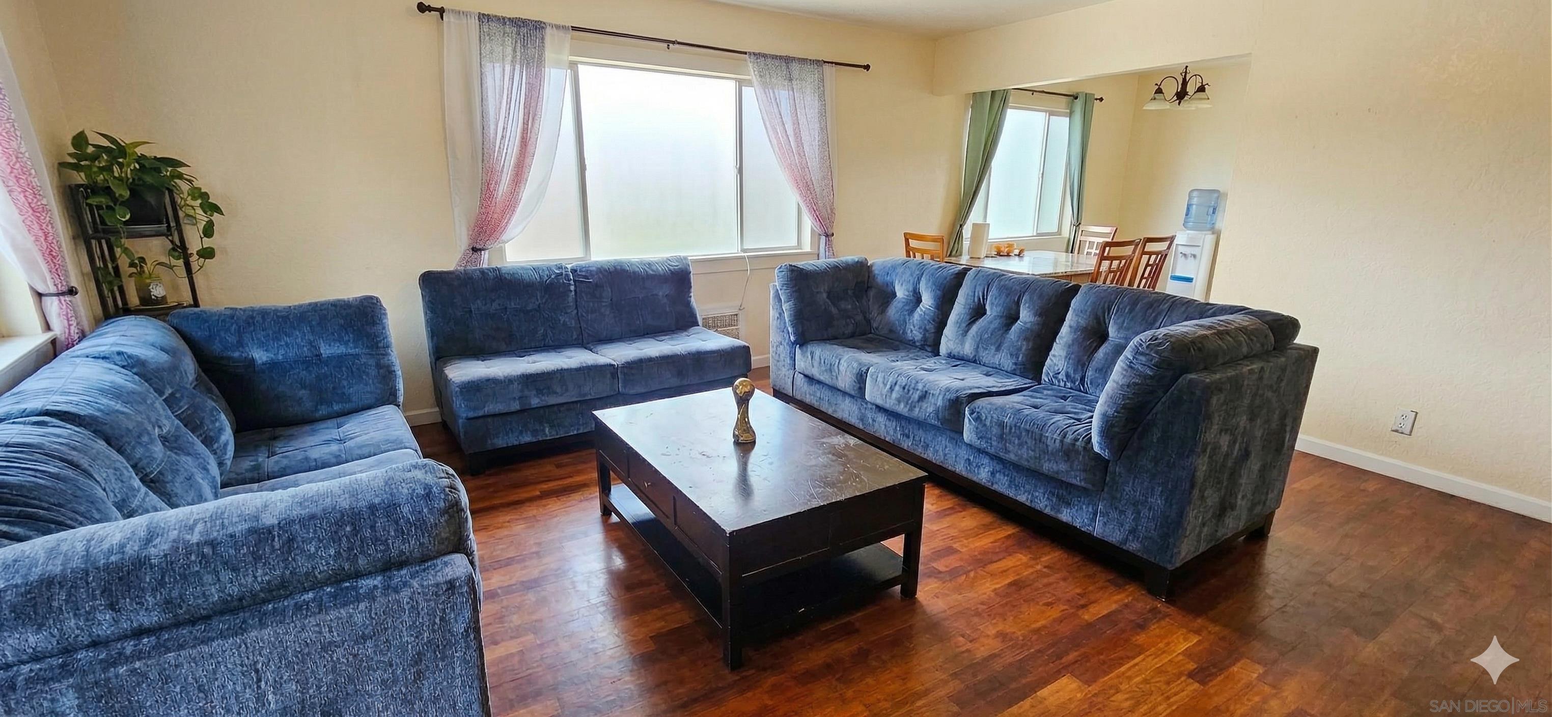 Detail Gallery Image 5 of 14 For 727 N Main Ave., Fallbrook,  CA 92028 - 3 Beds | 2 Baths