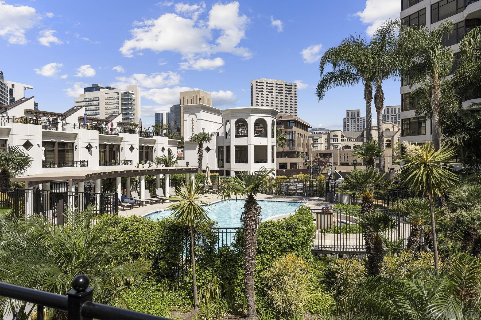 Detail Gallery Image 14 of 49 For 781 W G St, San Diego,  CA 92101 - 3 Beds | 3/1 Baths