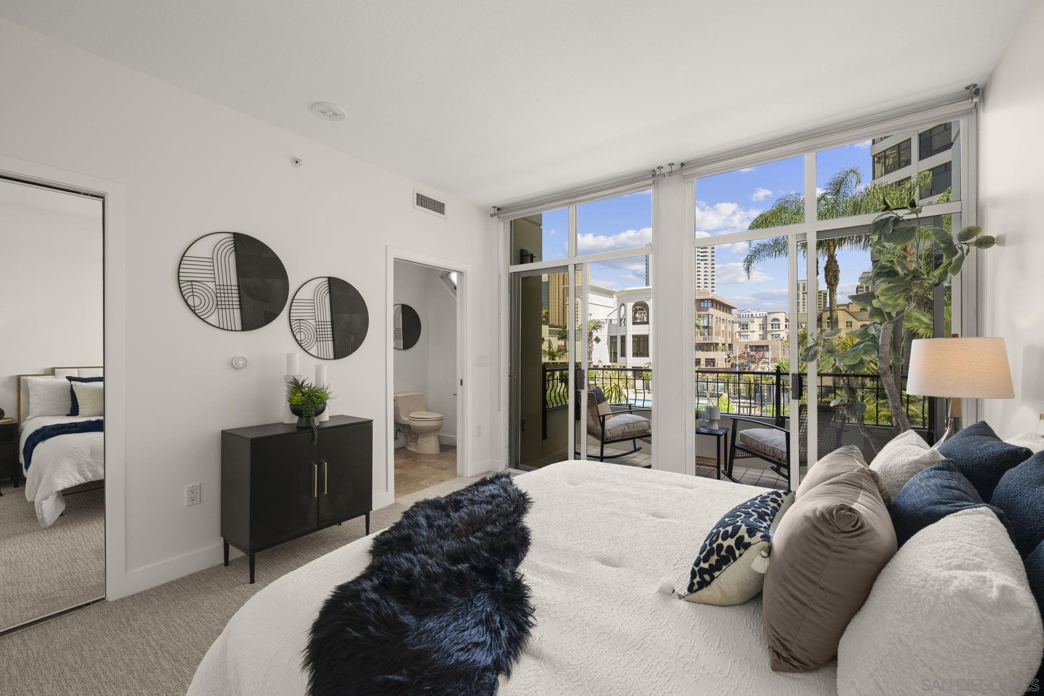 Detail Gallery Image 16 of 49 For 781 W G St, San Diego,  CA 92101 - 3 Beds | 3/1 Baths