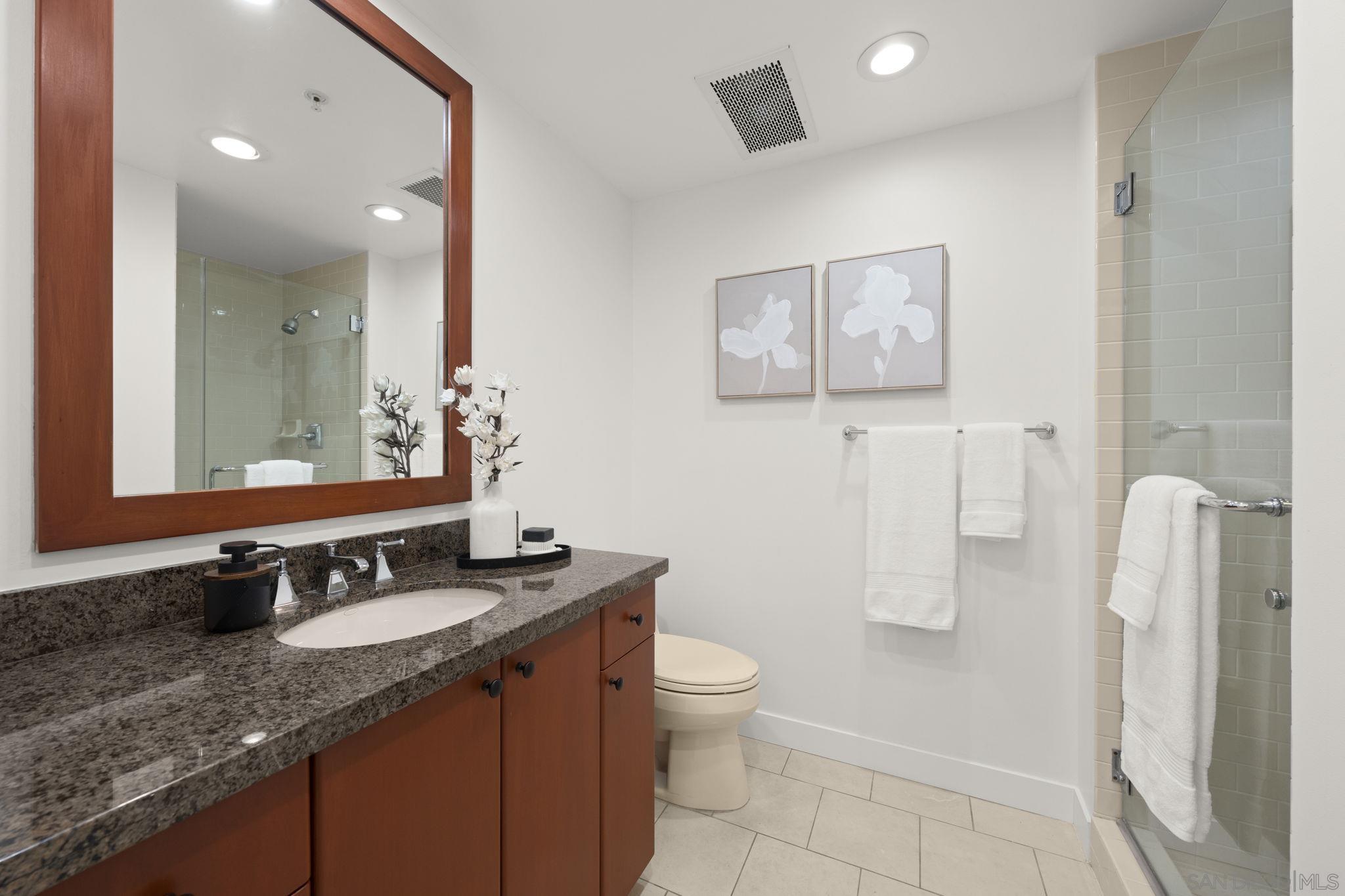 Detail Gallery Image 21 of 49 For 781 W G St, San Diego,  CA 92101 - 3 Beds | 3/1 Baths