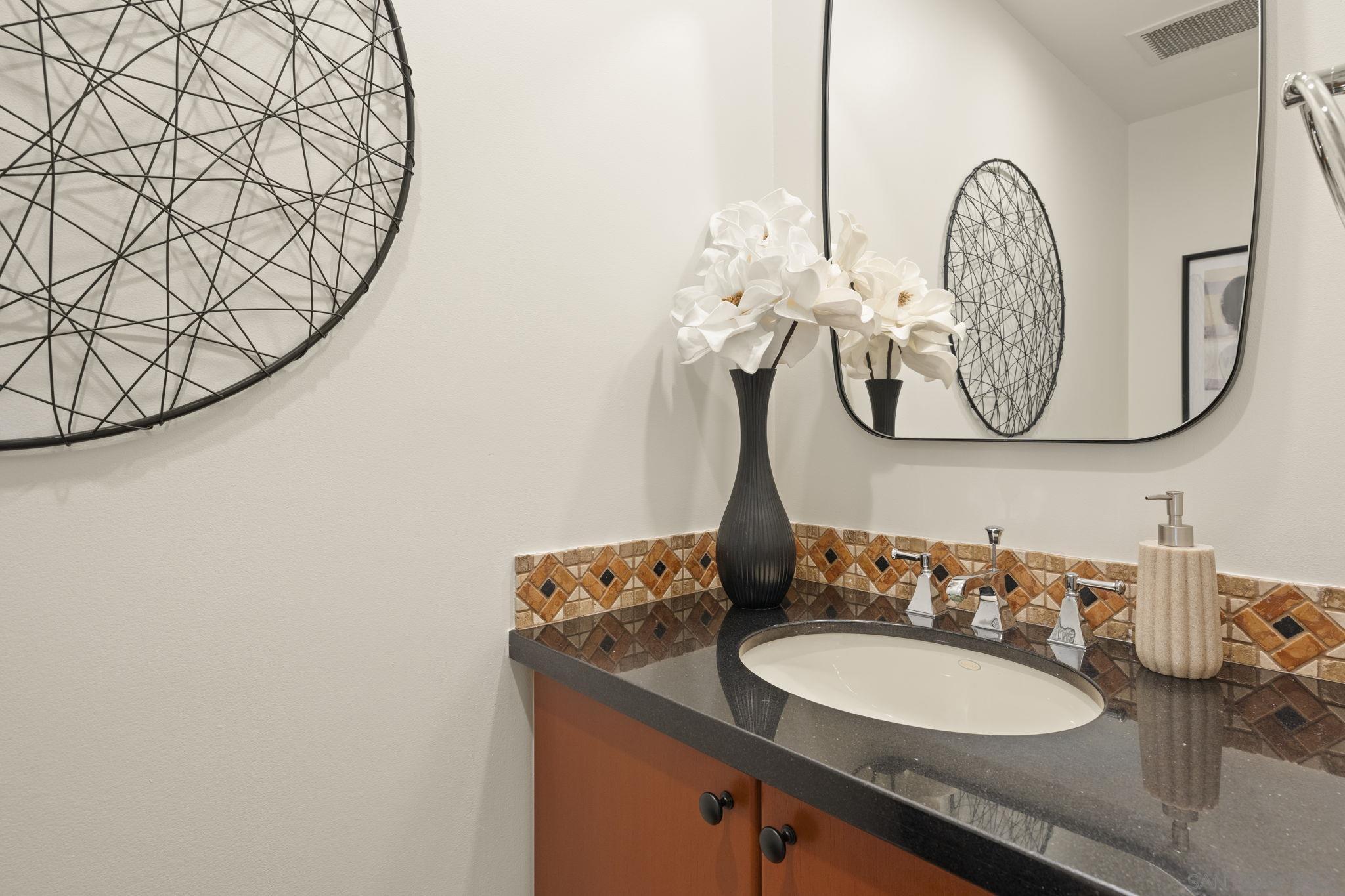 Detail Gallery Image 25 of 49 For 781 W G St, San Diego,  CA 92101 - 3 Beds | 3/1 Baths