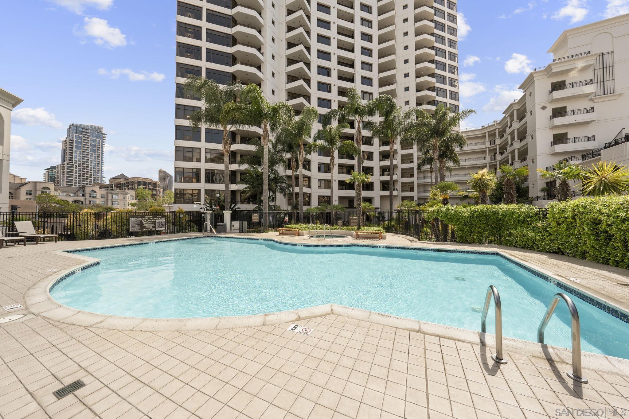 Detail Gallery Image 37 of 49 For 781 W G St, San Diego,  CA 92101 - 3 Beds | 3/1 Baths