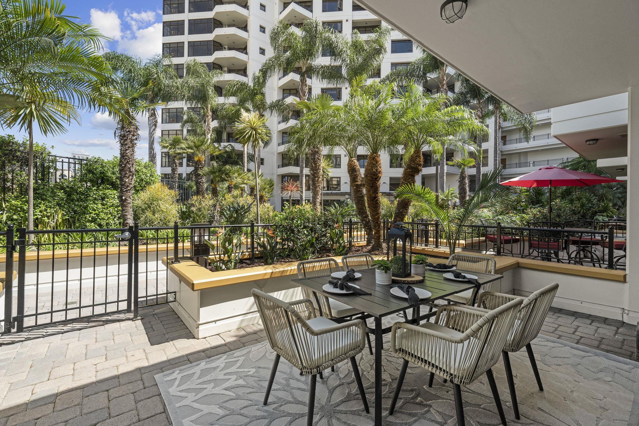 Detail Gallery Image 7 of 49 For 781 W G St, San Diego,  CA 92101 - 3 Beds | 3/1 Baths