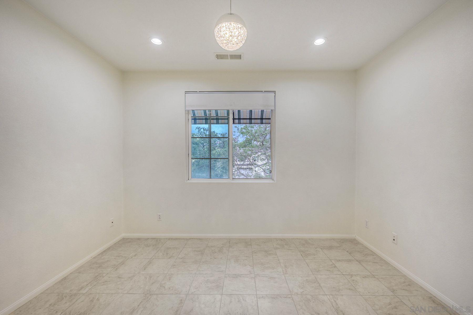 Detail Gallery Image 20 of 57 For 11559  Sweet Willow Way, San Diego,  CA 92131 - 5 Beds | 3/1 Baths