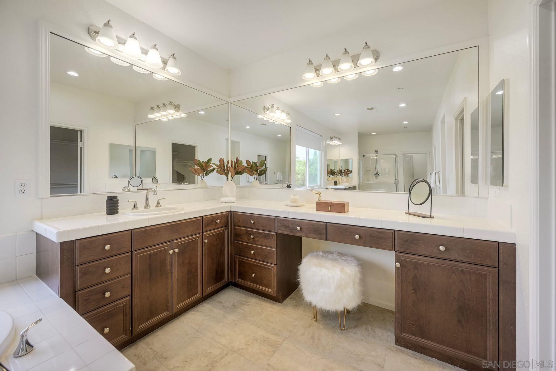 Detail Gallery Image 30 of 57 For 11559  Sweet Willow Way, San Diego,  CA 92131 - 5 Beds | 3/1 Baths