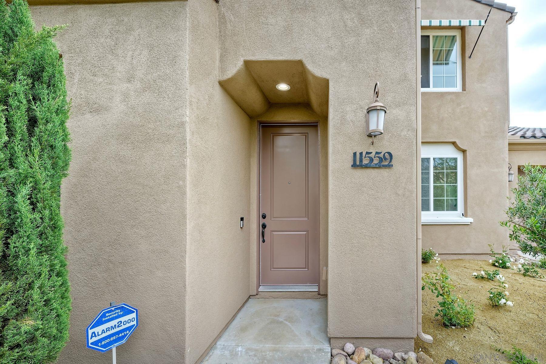 Detail Gallery Image 5 of 57 For 11559  Sweet Willow Way, San Diego,  CA 92131 - 5 Beds | 3/1 Baths