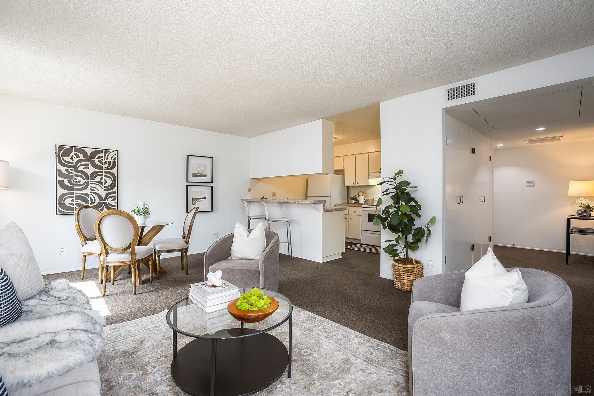 Detail Gallery Image 5 of 59 For 3982  Valeta  #273,  San Diego,  CA 92110 - 1 Beds | 1 Baths