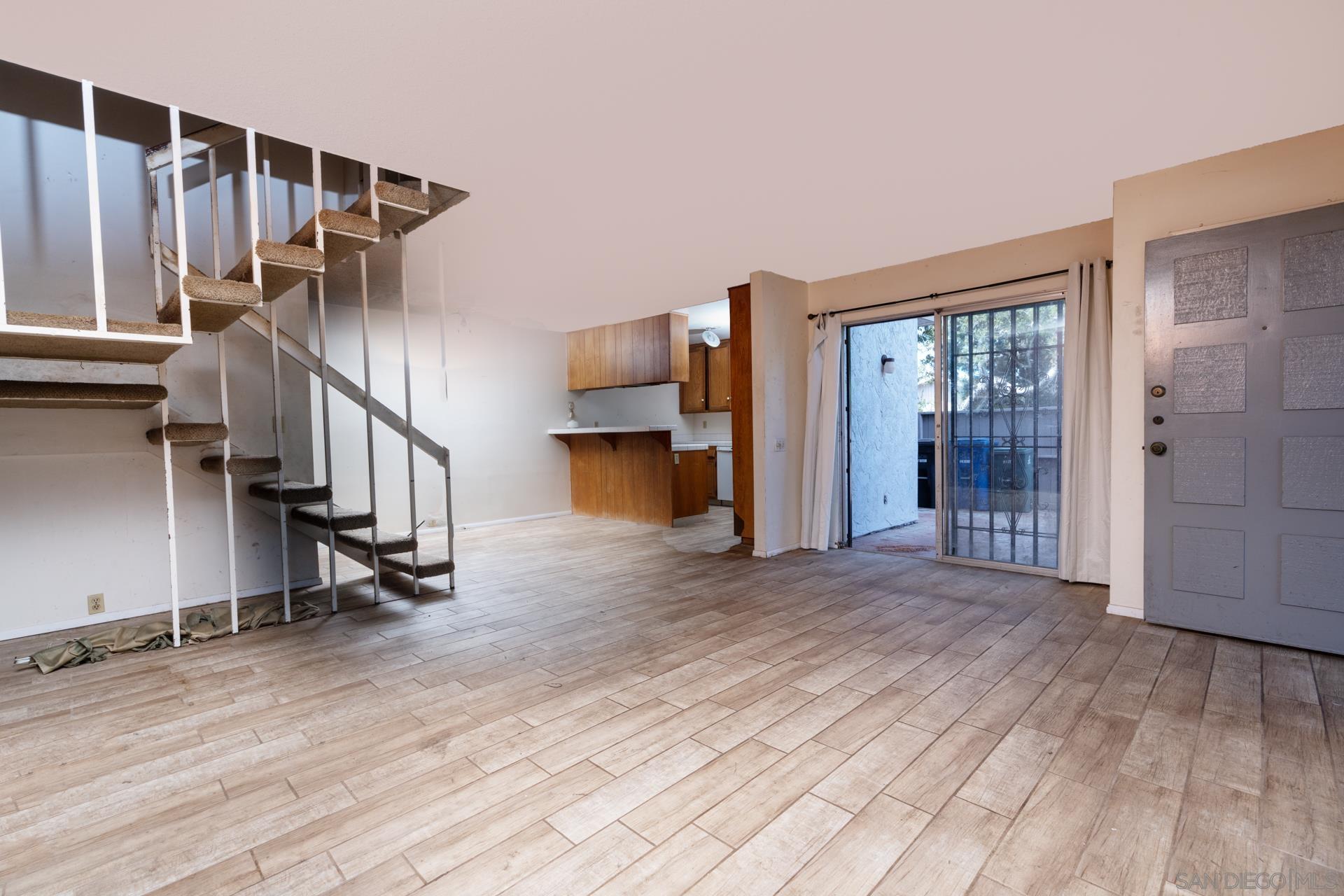 Detail Gallery Image 3 of 35 For 9606  Easter Way, San Diego,  CA 92121 - 3 Beds | 1/1 Baths