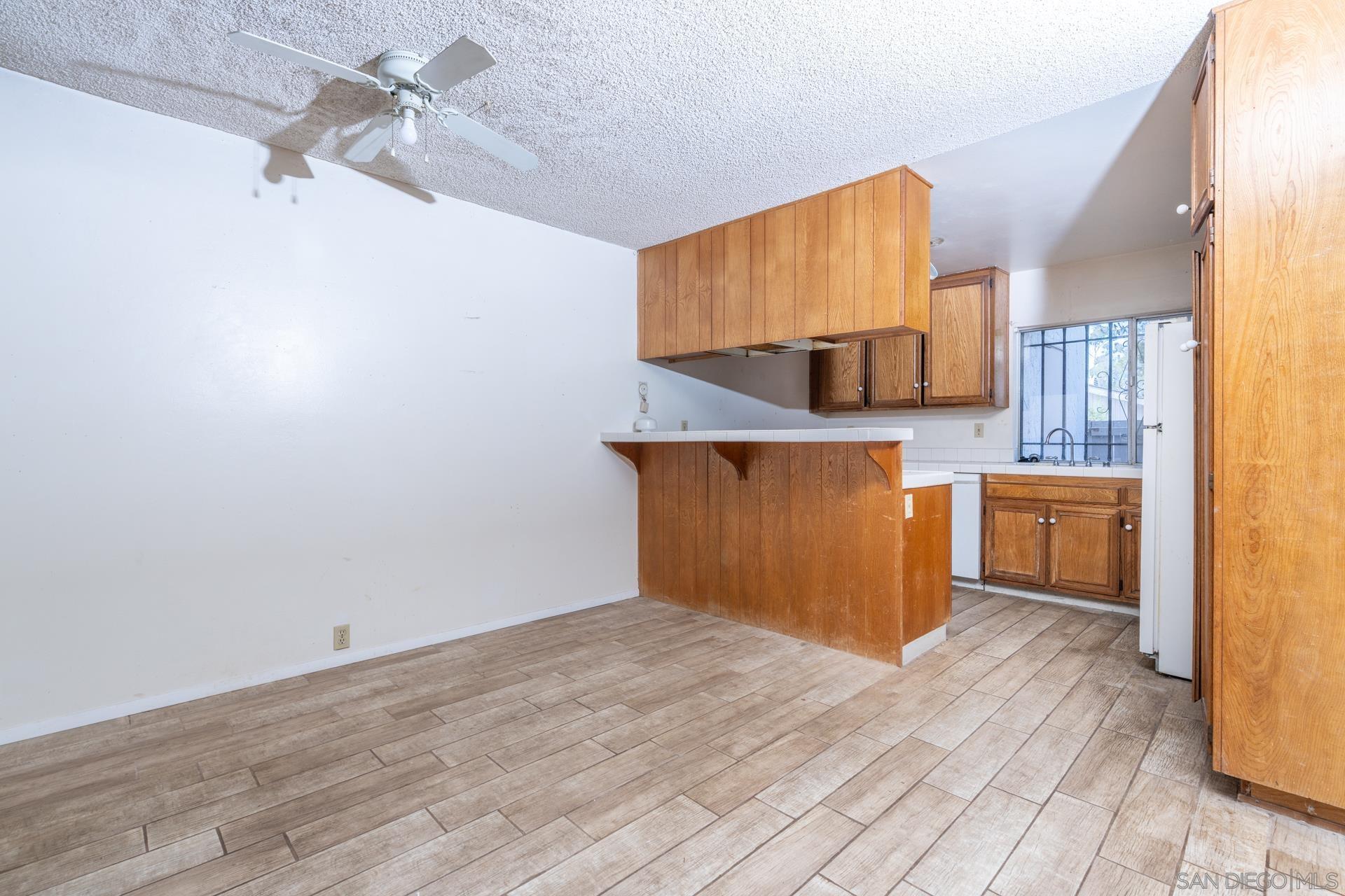 Detail Gallery Image 5 of 35 For 9606  Easter Way, San Diego,  CA 92121 - 3 Beds | 1/1 Baths