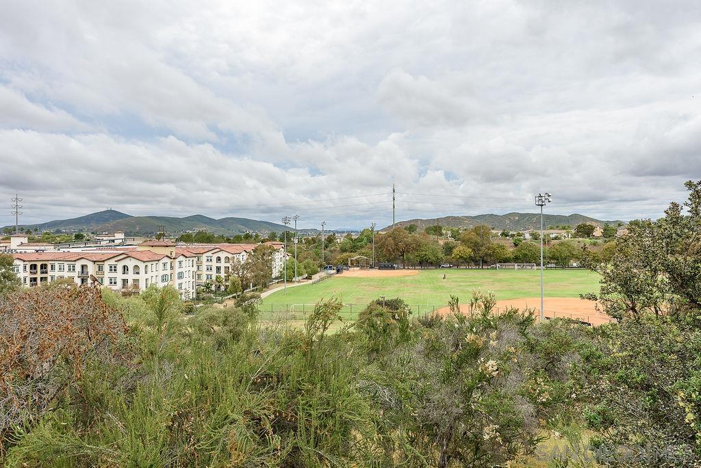 Detail Gallery Image 2 of 47 For 10864  Caminito Arcada, San Diego,  CA 92131 - 4 Beds | 2/1 Baths