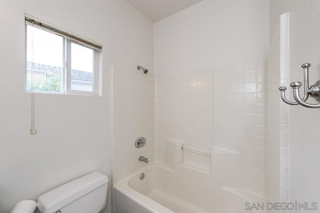 Detail Gallery Image 25 of 47 For 10864  Caminito Arcada, San Diego,  CA 92131 - 4 Beds | 2/1 Baths