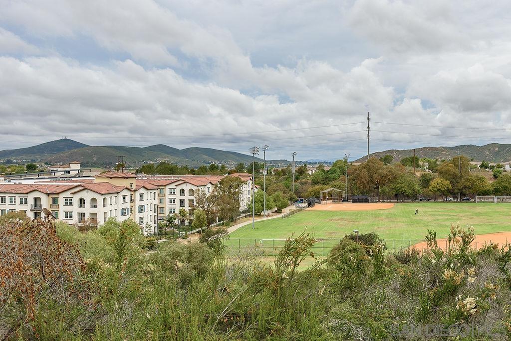 Detail Gallery Image 4 of 47 For 10864  Caminito Arcada, San Diego,  CA 92131 - 4 Beds | 2/1 Baths