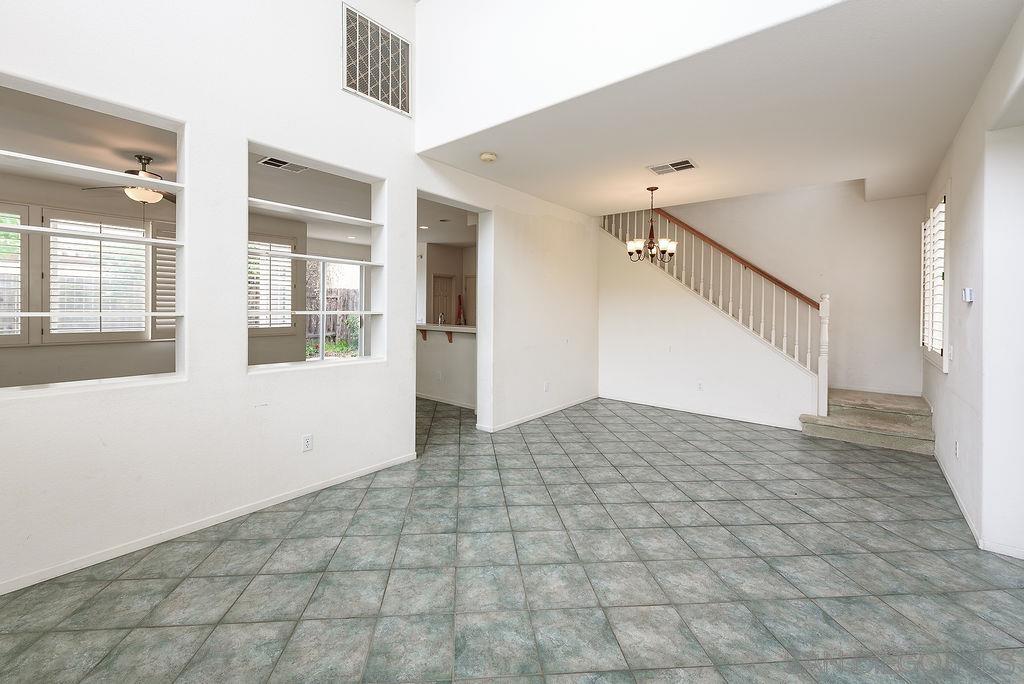 Detail Gallery Image 5 of 47 For 10864  Caminito Arcada, San Diego,  CA 92131 - 4 Beds | 2/1 Baths