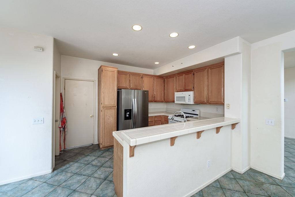 Detail Gallery Image 9 of 47 For 10864  Caminito Arcada, San Diego,  CA 92131 - 4 Beds | 2/1 Baths